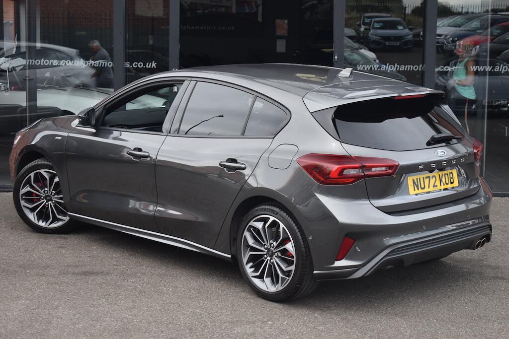 Ford Focus view 2
