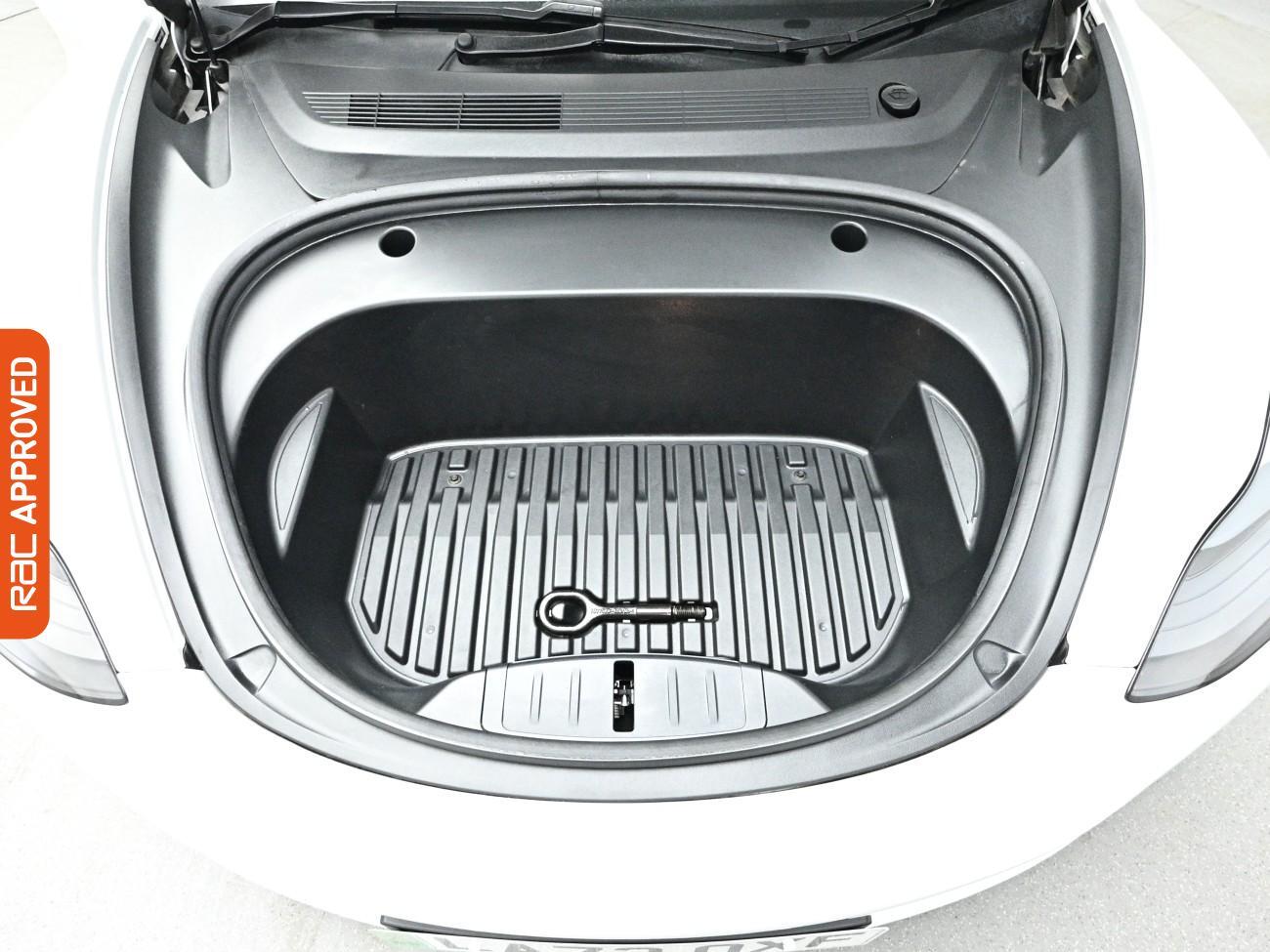 Tesla Model 3 view 30