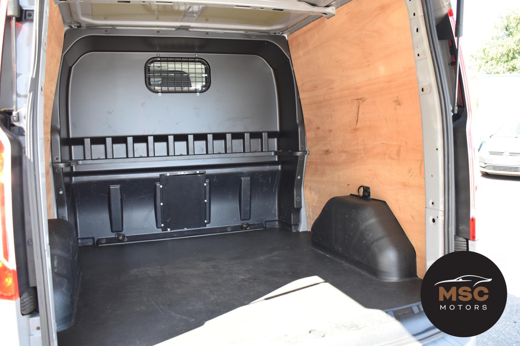 Ford Transit Custom view 47