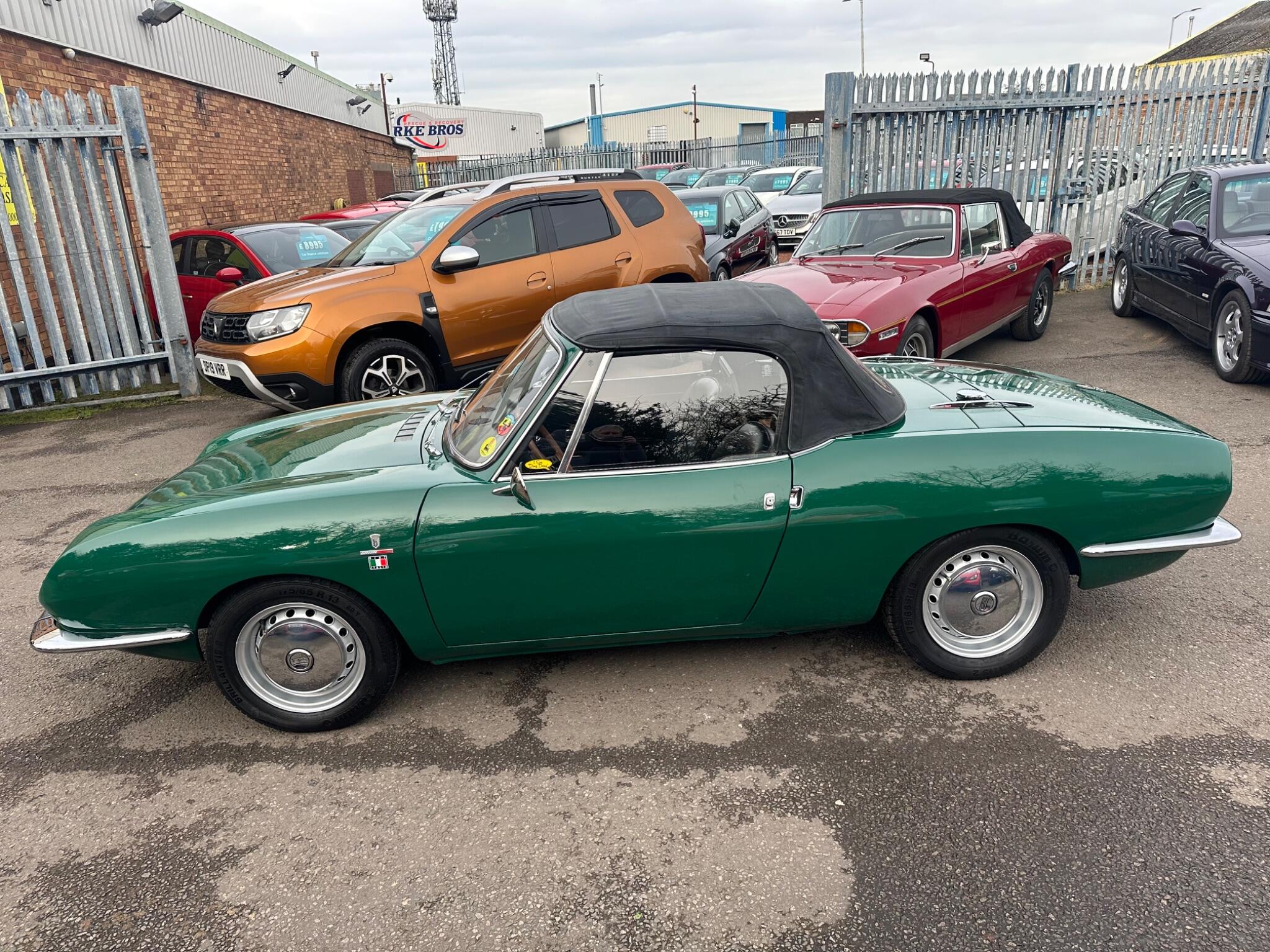 Fiat 850 view 6