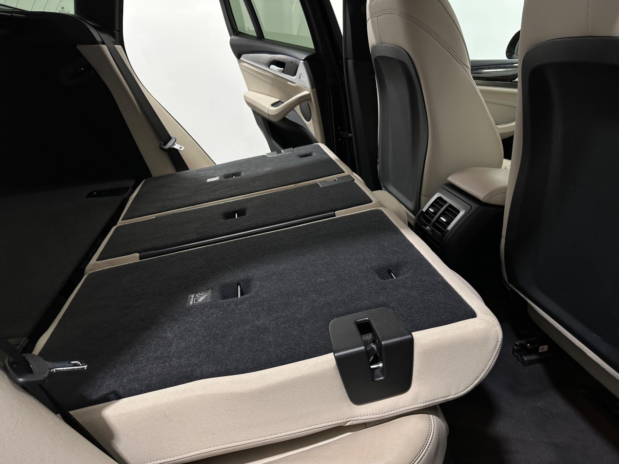 BMW X3 view 48