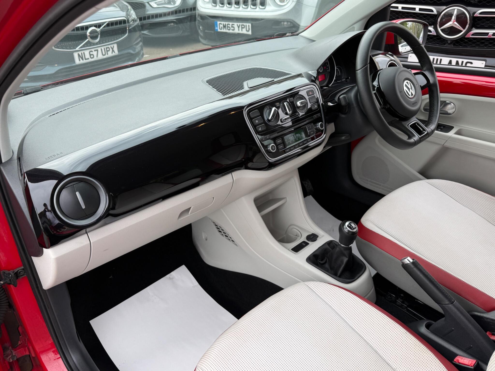 Volkswagen up! - Image 45
