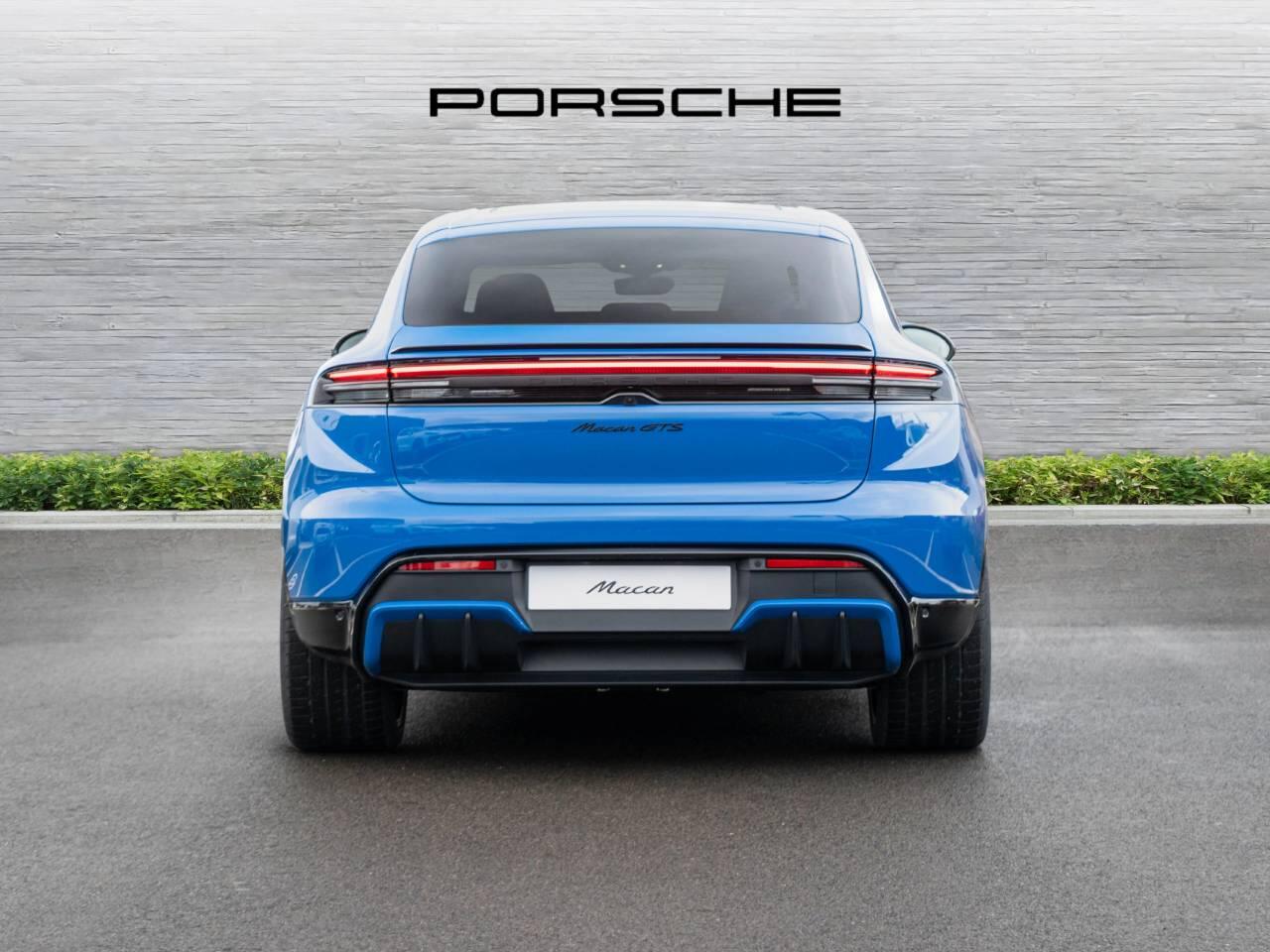 Porsche Macan view 7