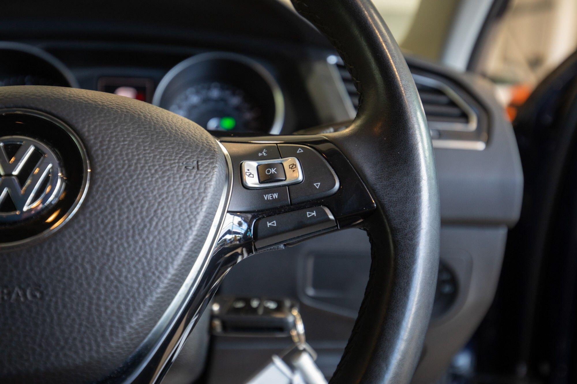 Volkswagen Tiguan view 17