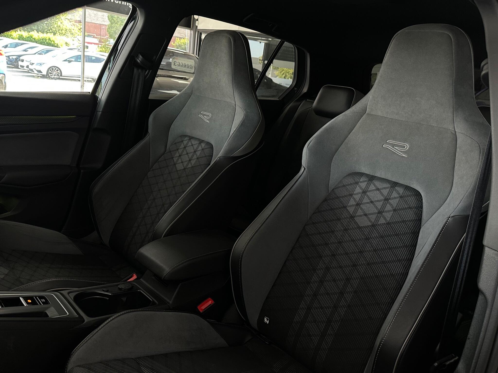 Volkswagen Golf view 41