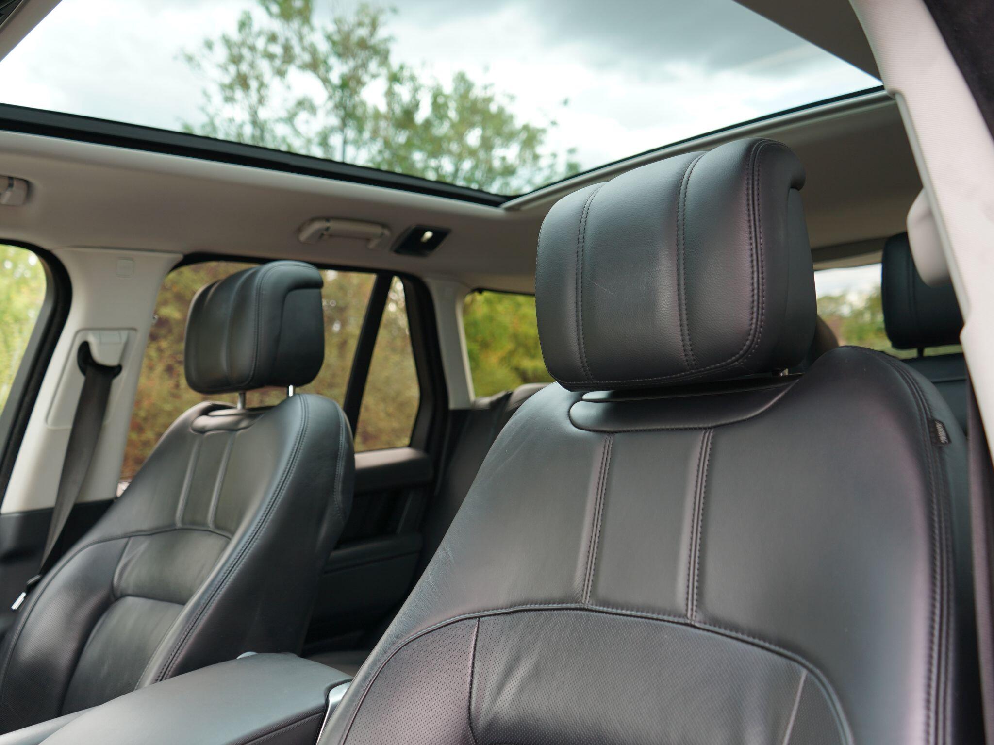 Land Rover Range Rover view 11