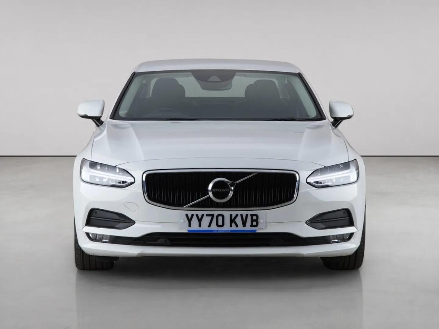 Volvo S90 view 5