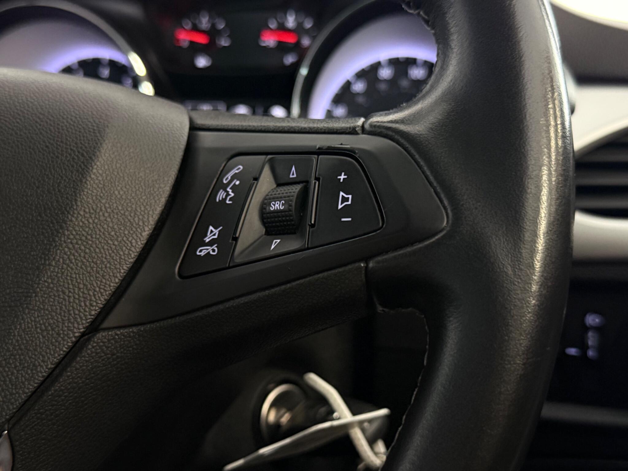 Vauxhall Astra view 15