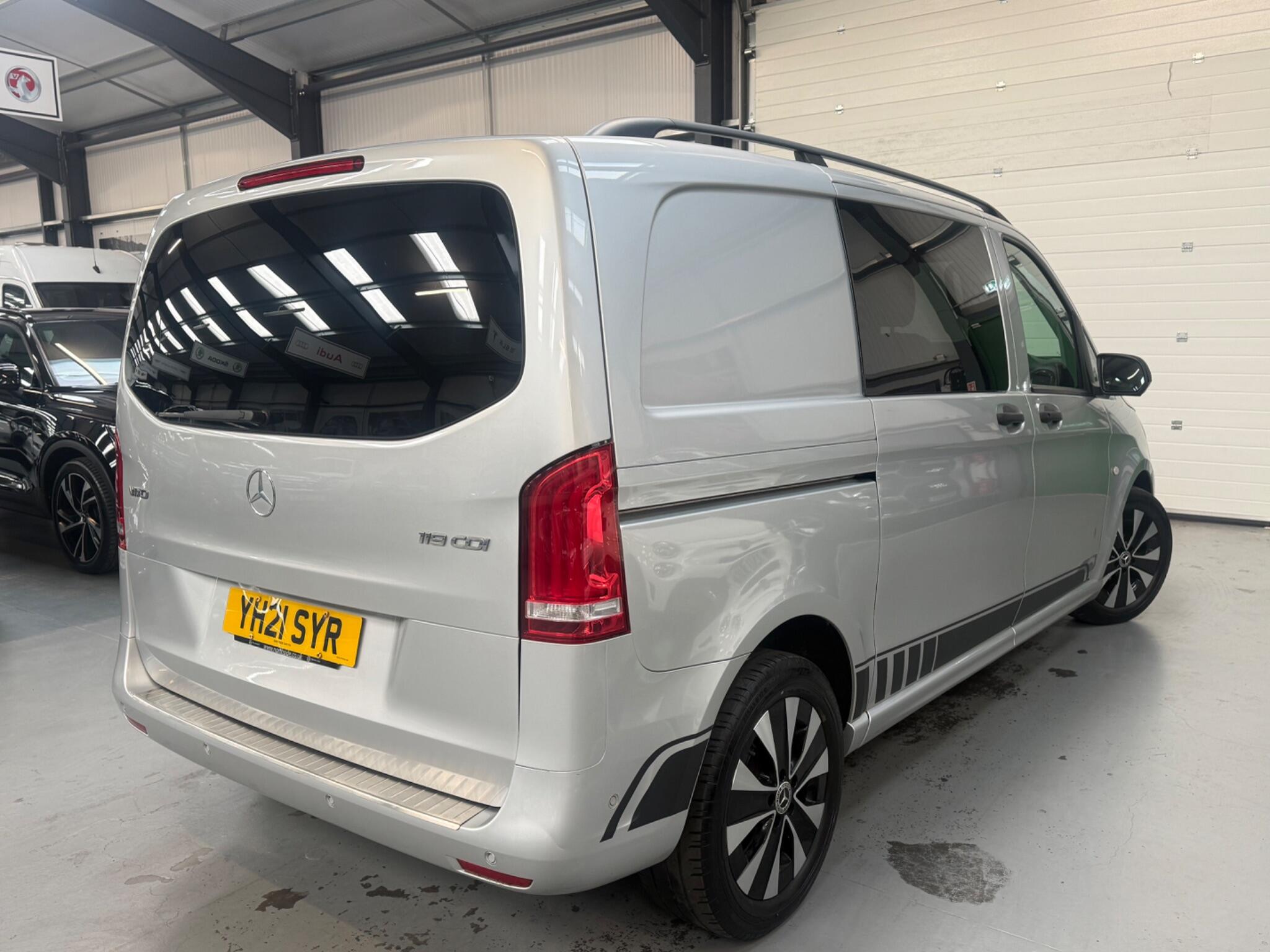 Mercedes-Benz Vito view 12