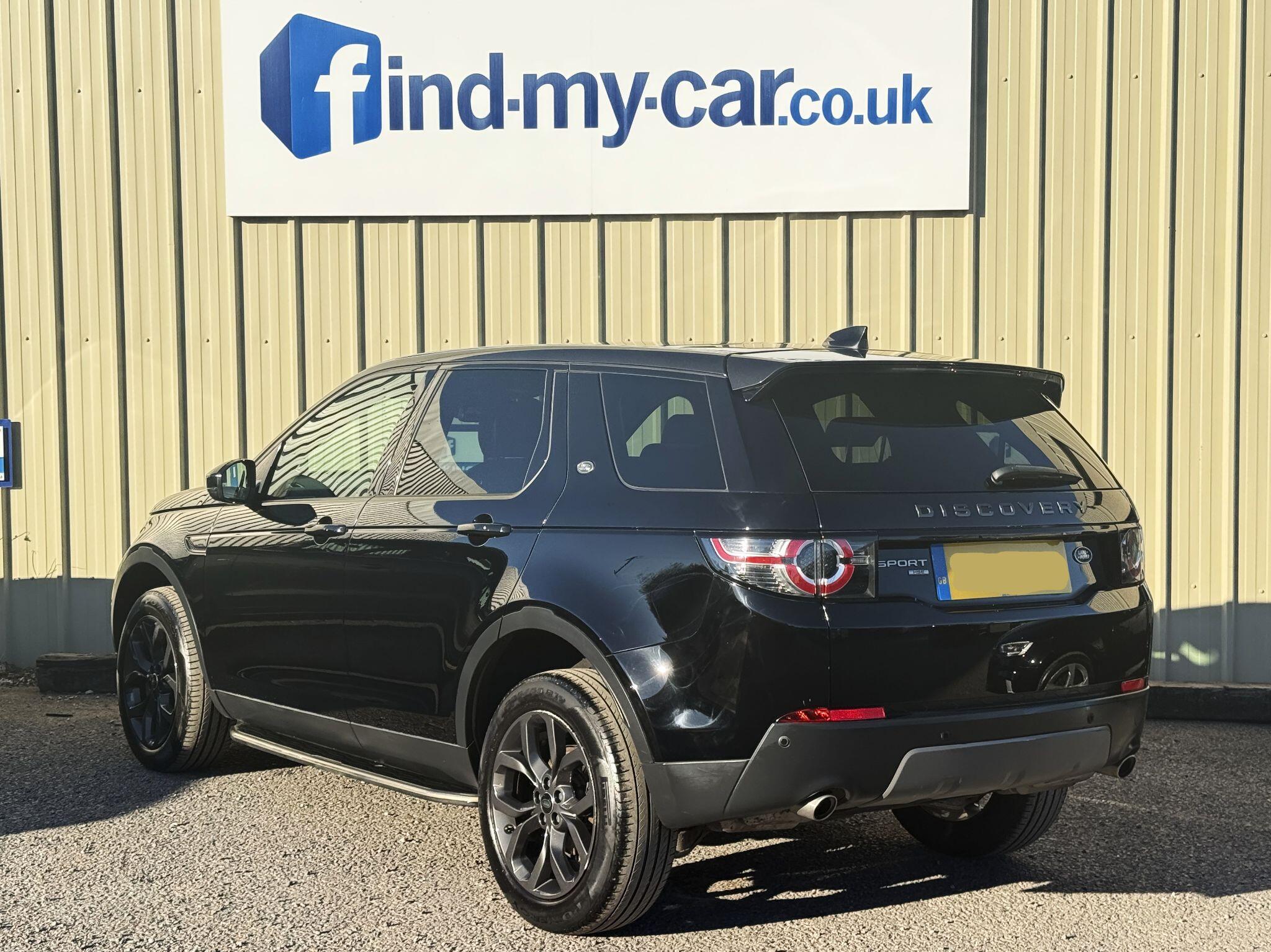 Land Rover Discovery Sport view 2