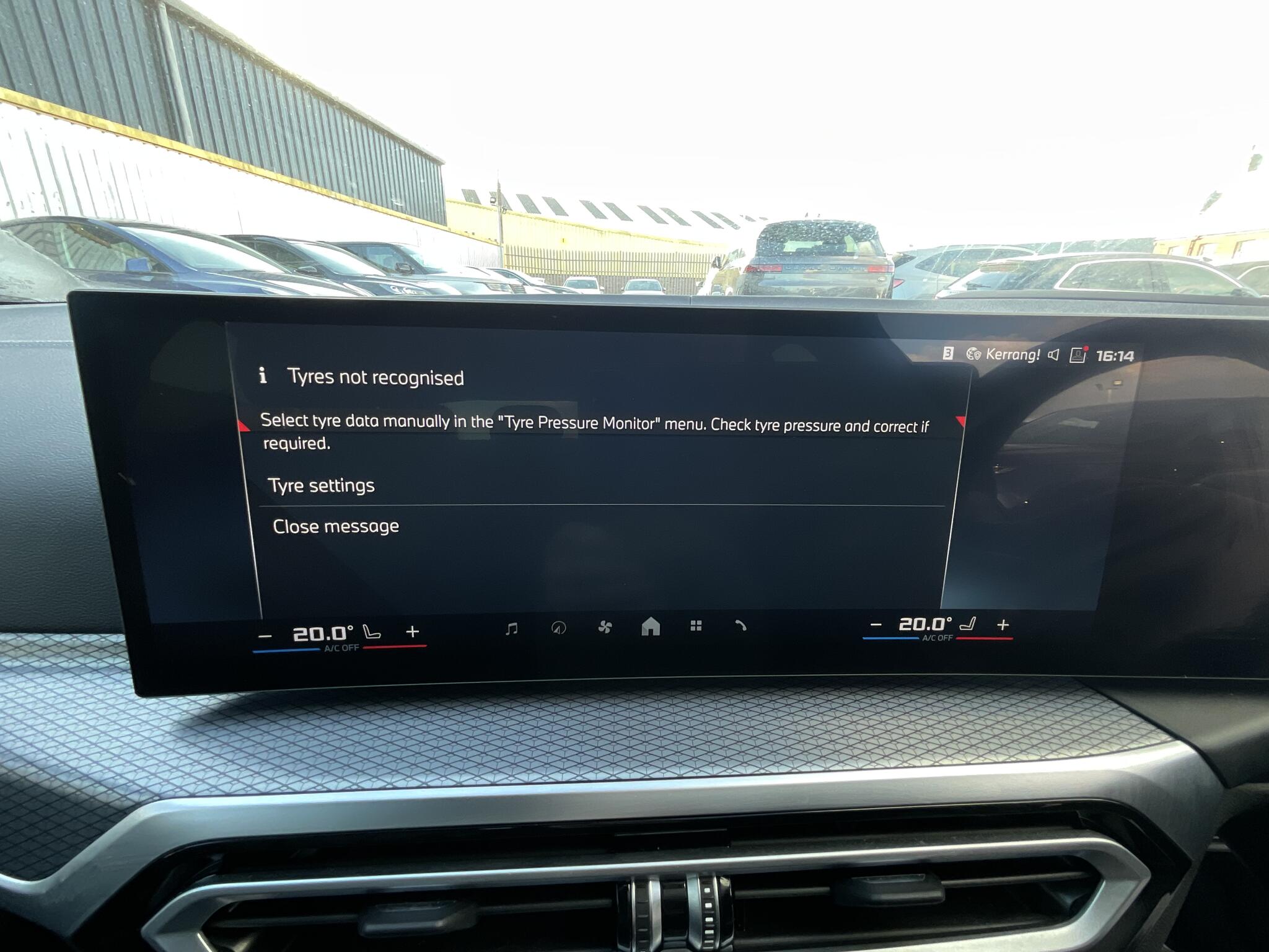 BMW i4 view 25