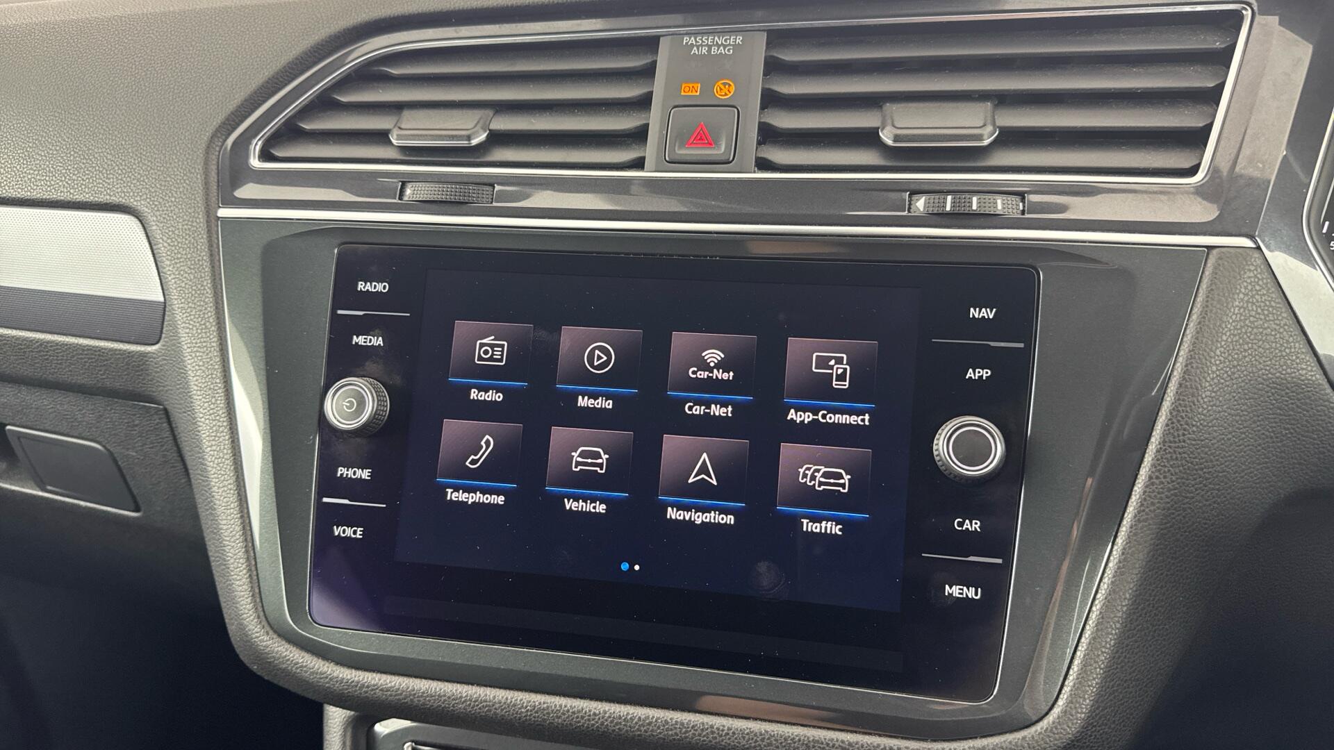 Volkswagen Tiguan Allspace view 12