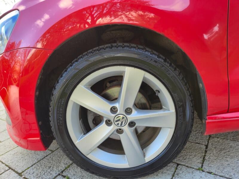 2014 Volkswagen Polo image 35