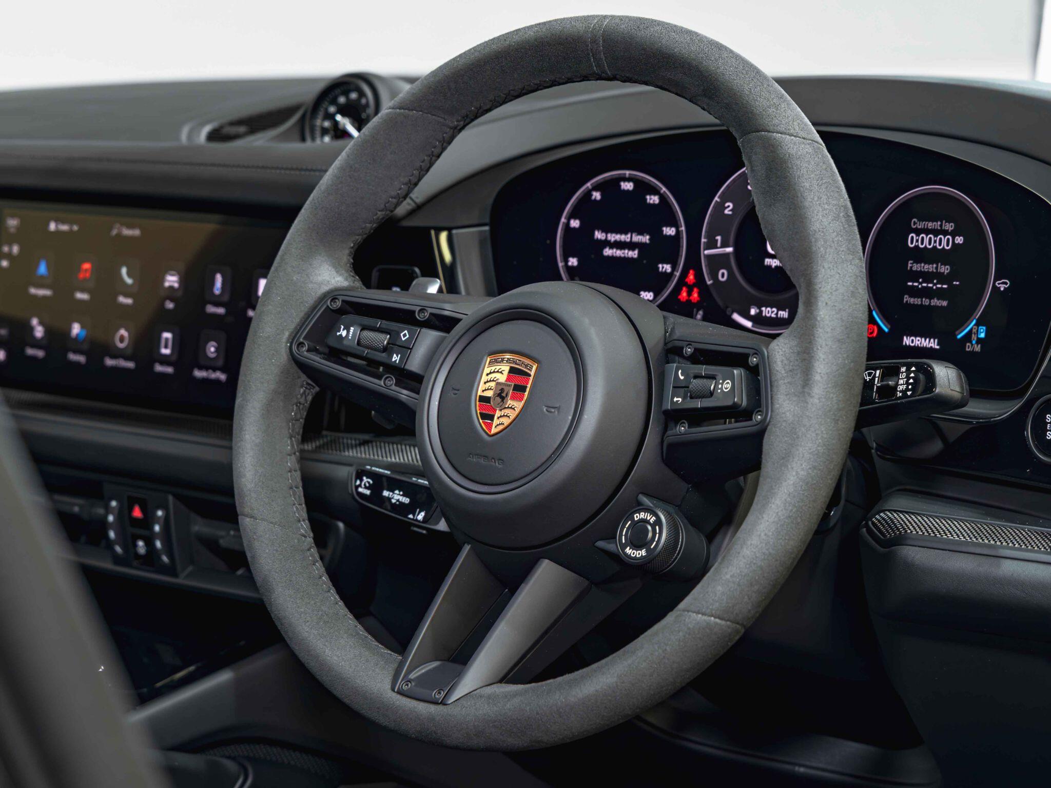 Porsche Cayenne view 19