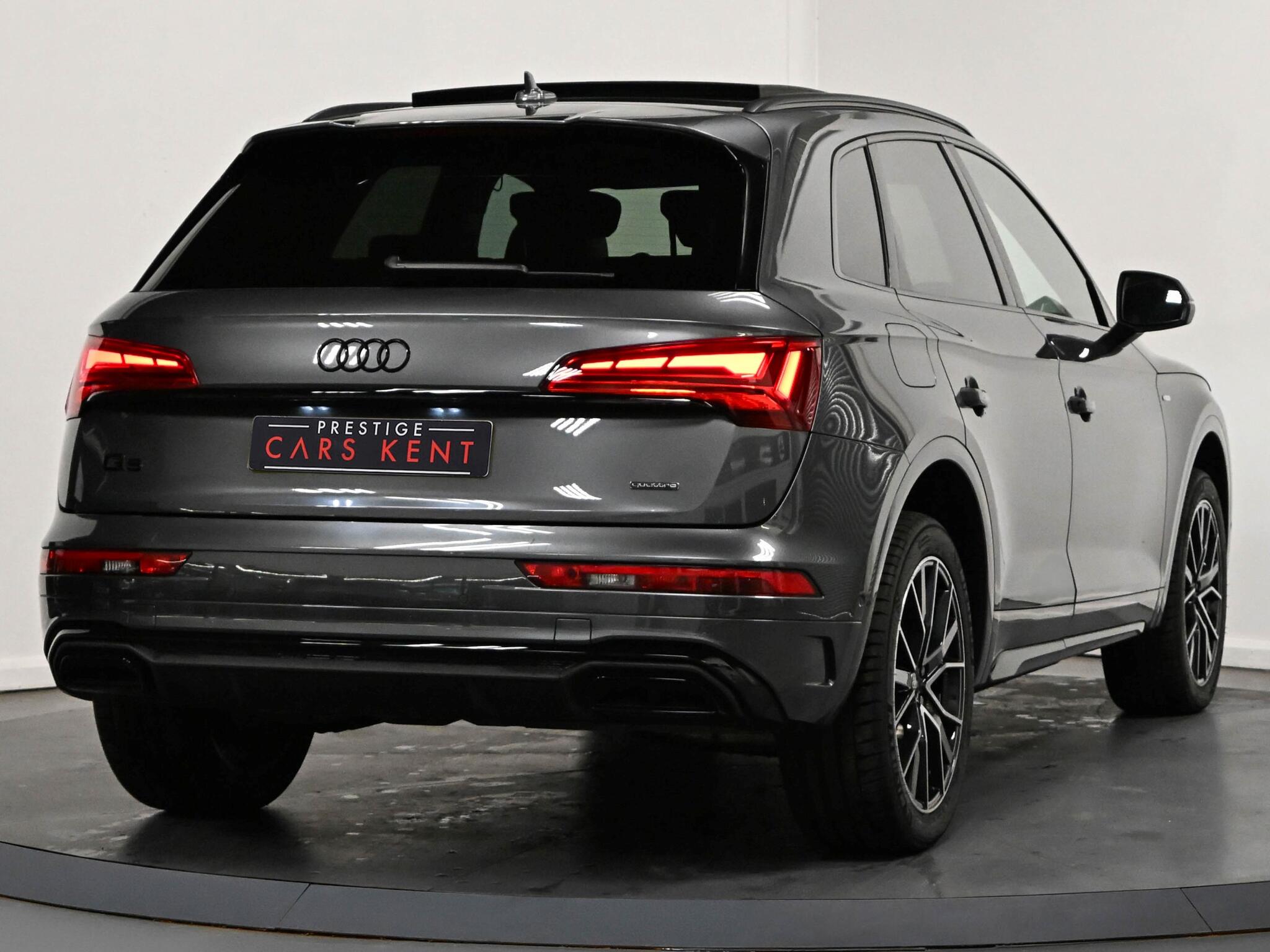 Audi Q5 view 28
