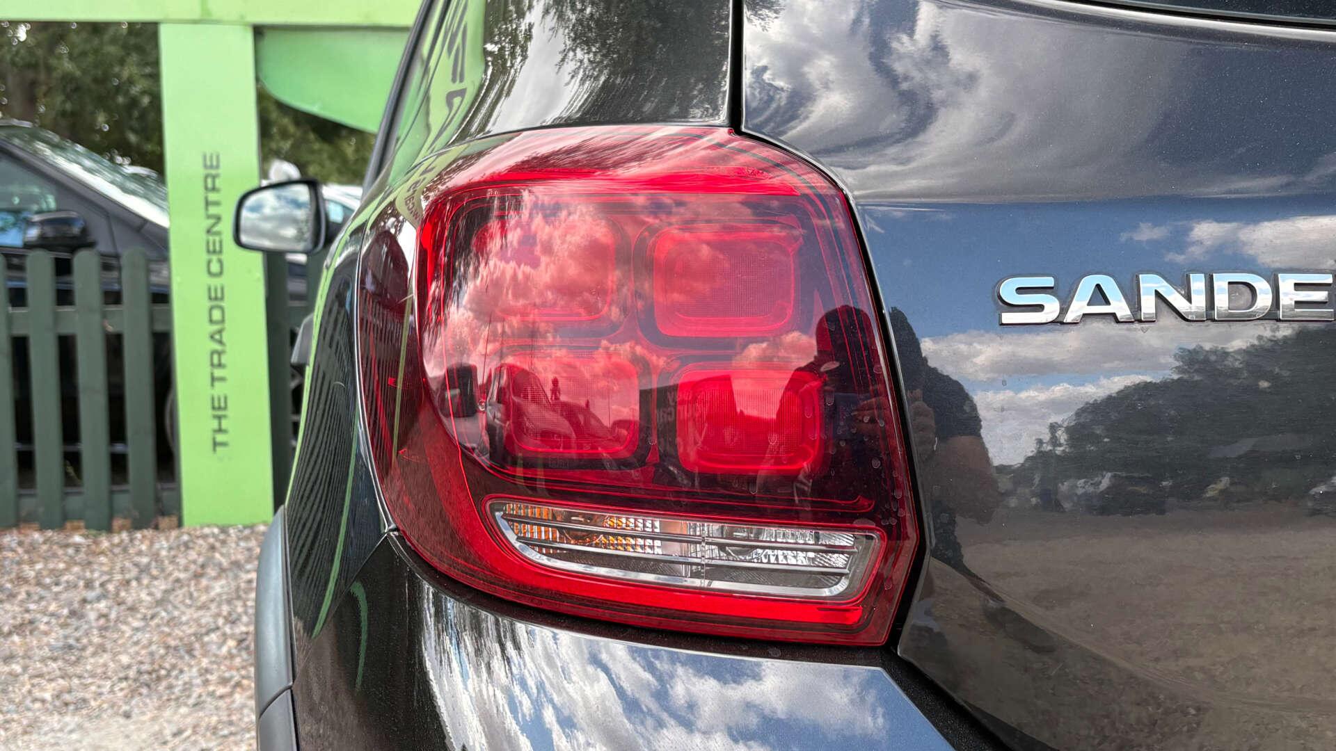 Dacia Sandero view 38