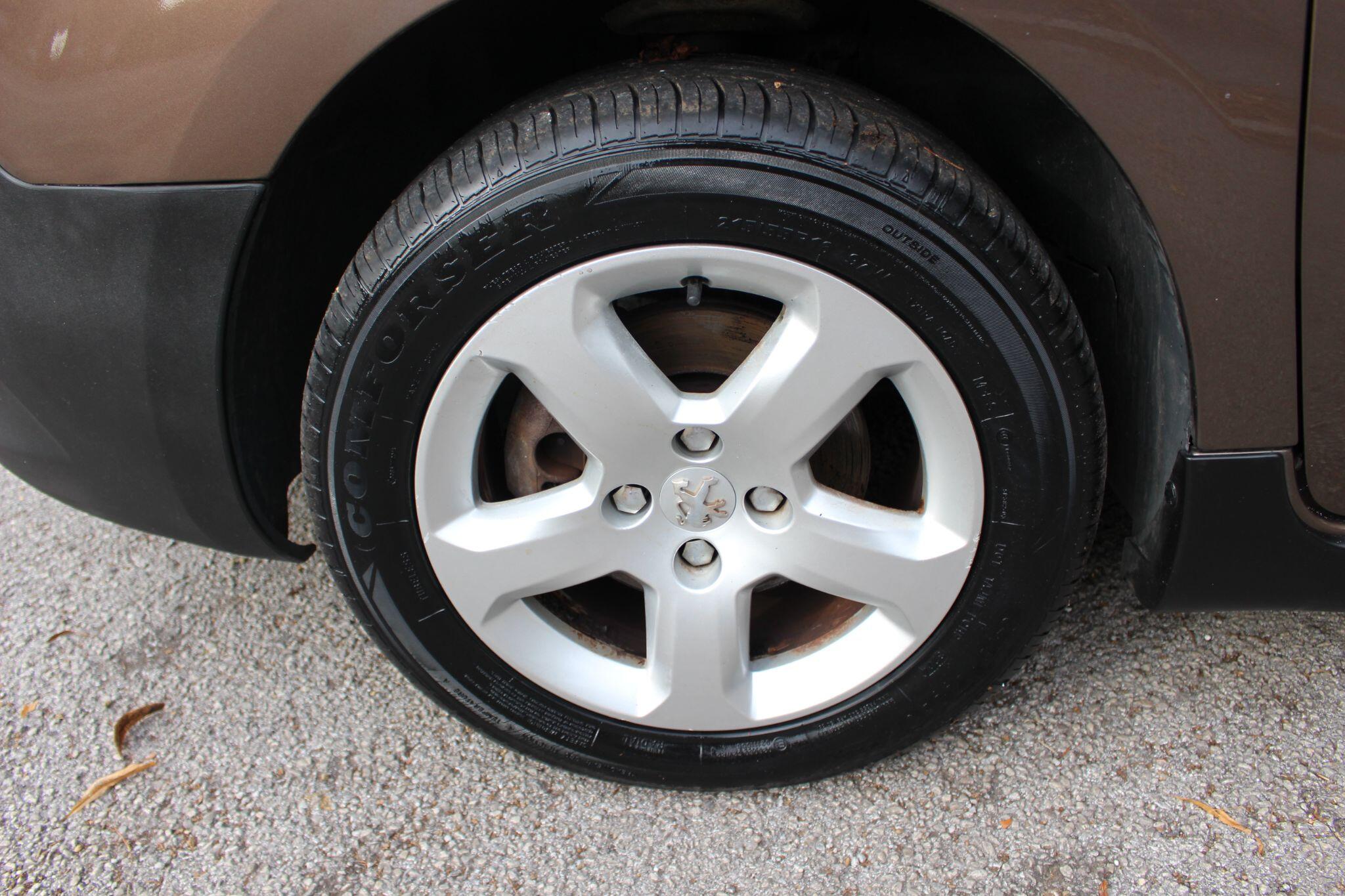 Peugeot Partner Tepee view 15