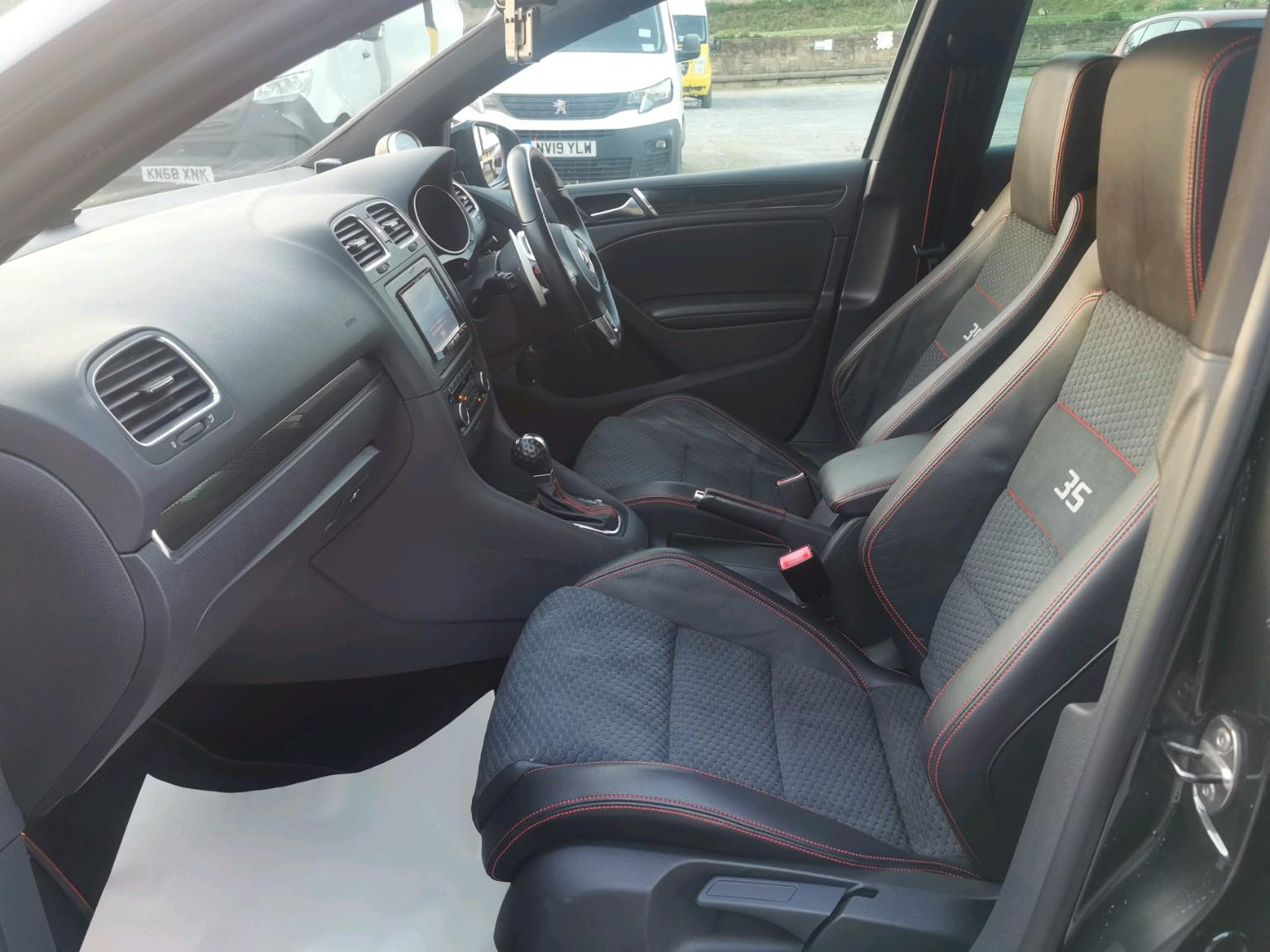 Volkswagen Golf view 14