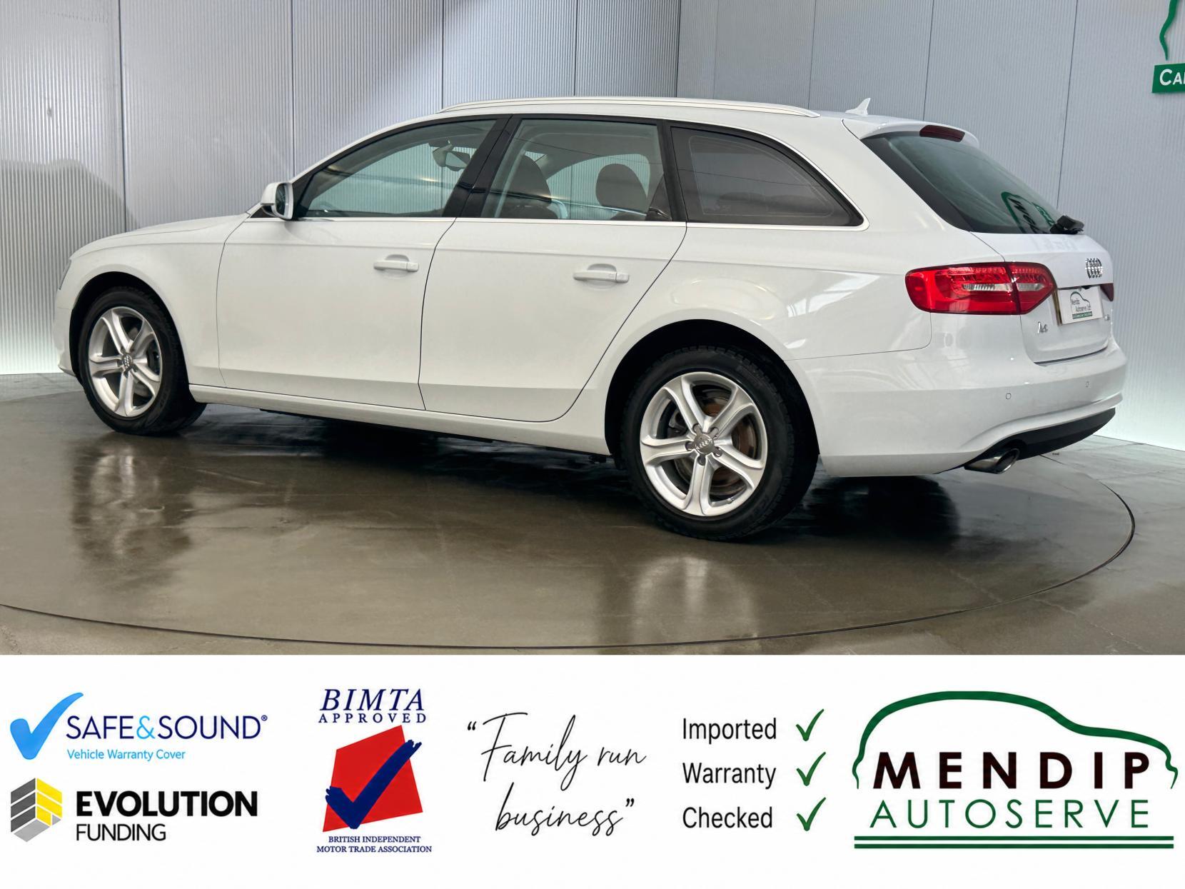 Audi A4 Avant view 16