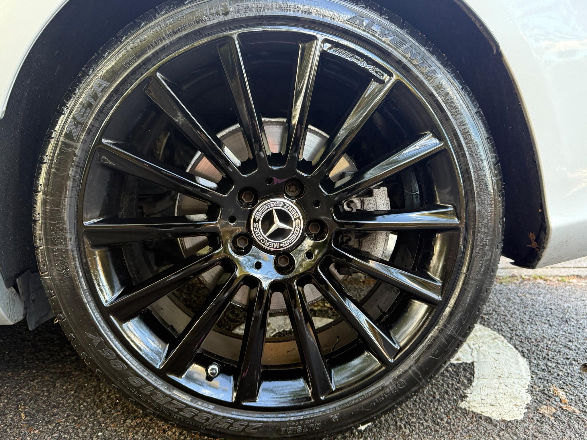 Mercedes-Benz C-Class view 30