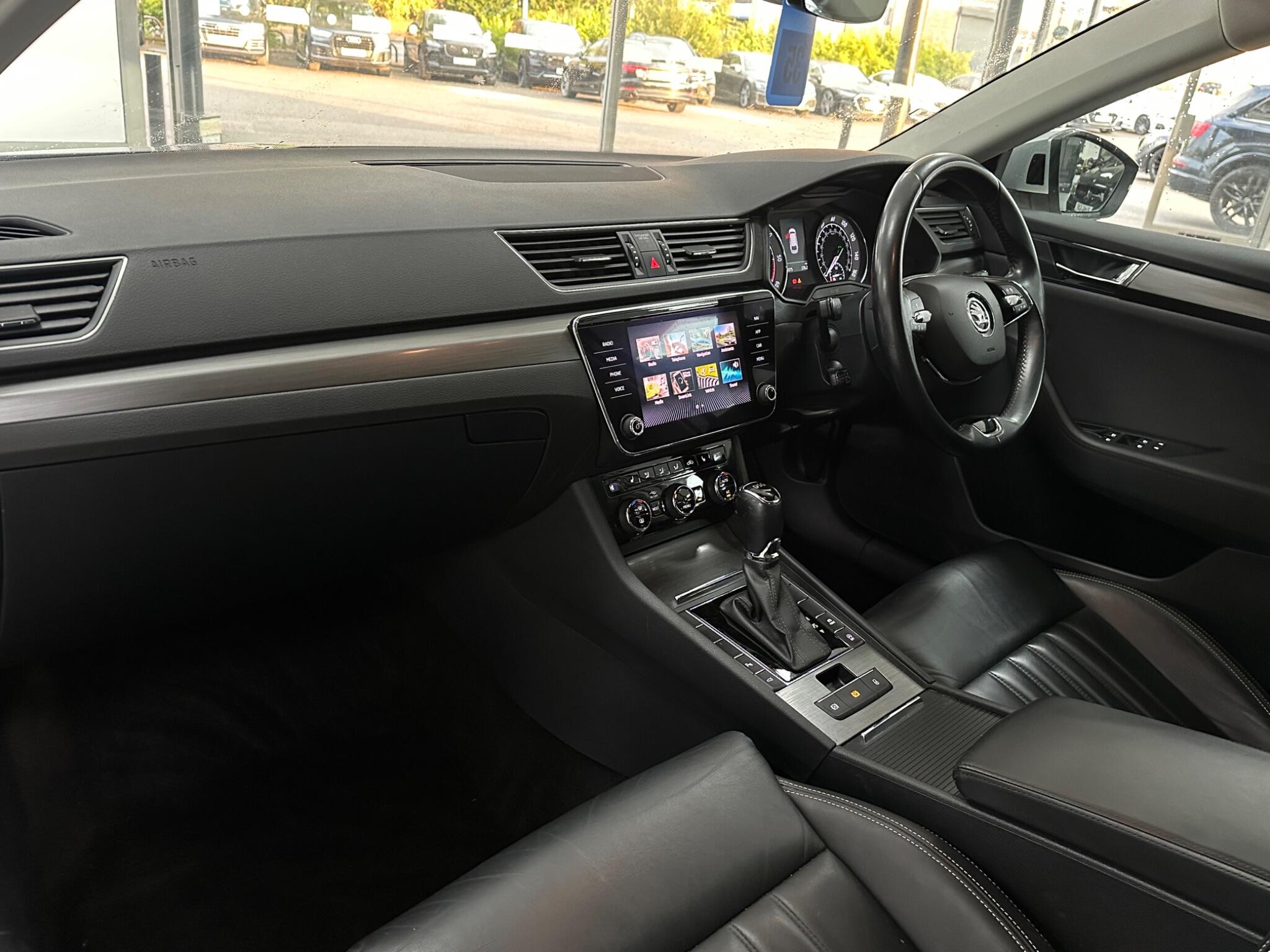 Skoda Superb view 40