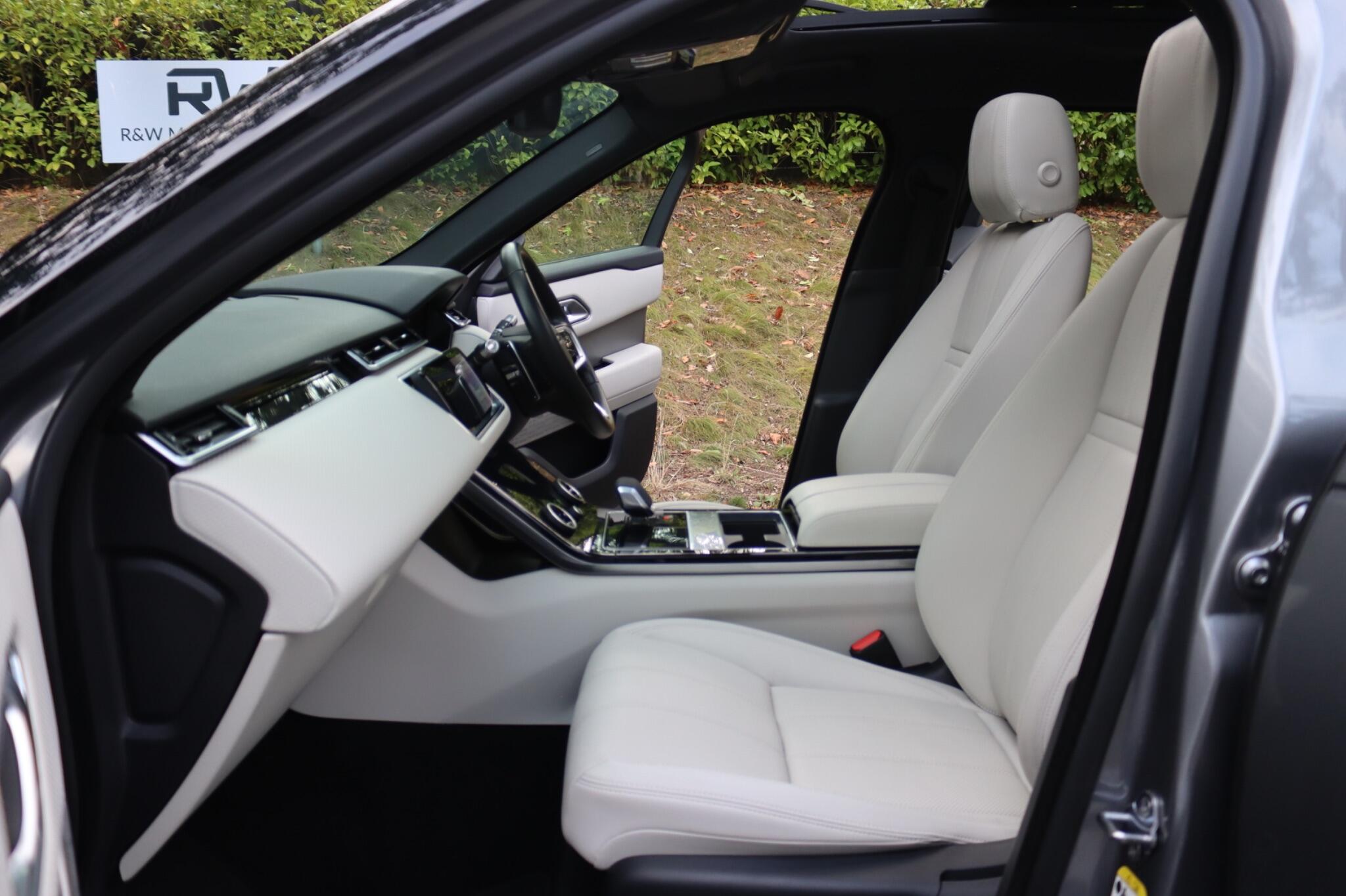 Land Rover Range Rover Velar view 6
