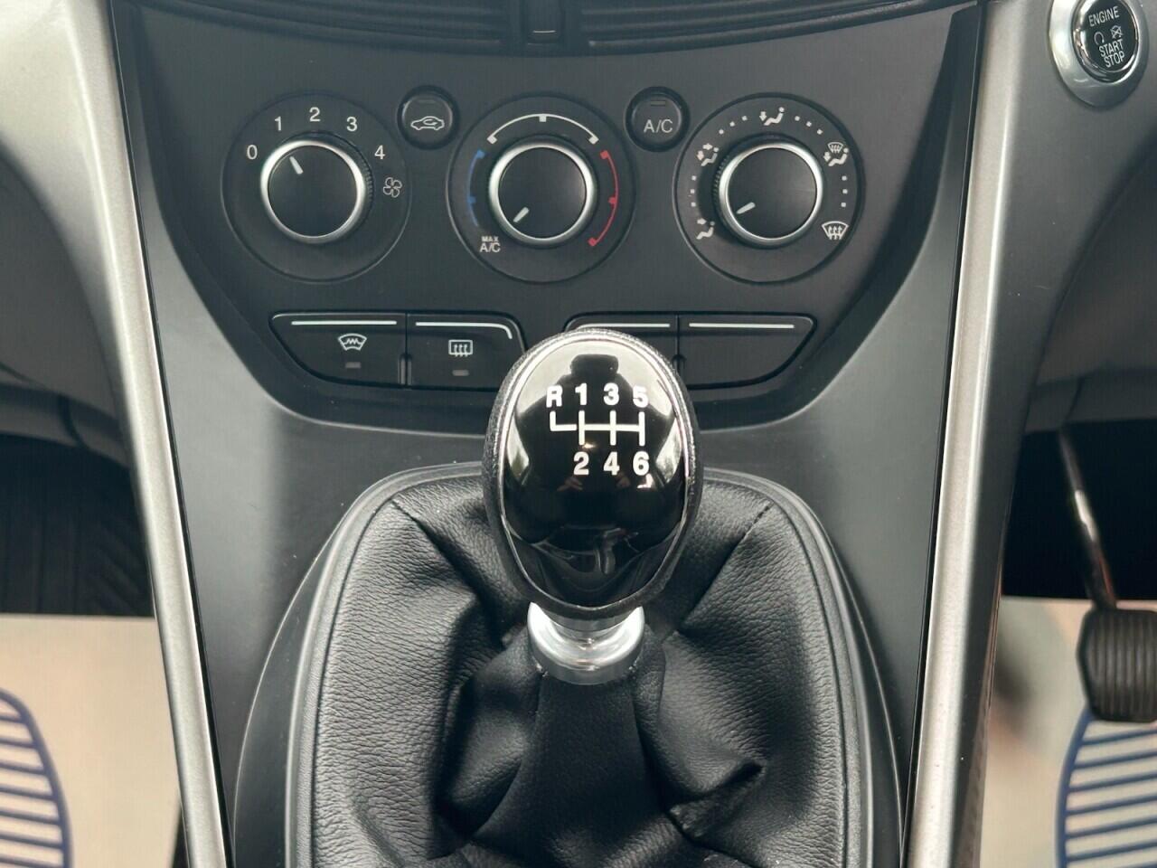 Ford Kuga view 31