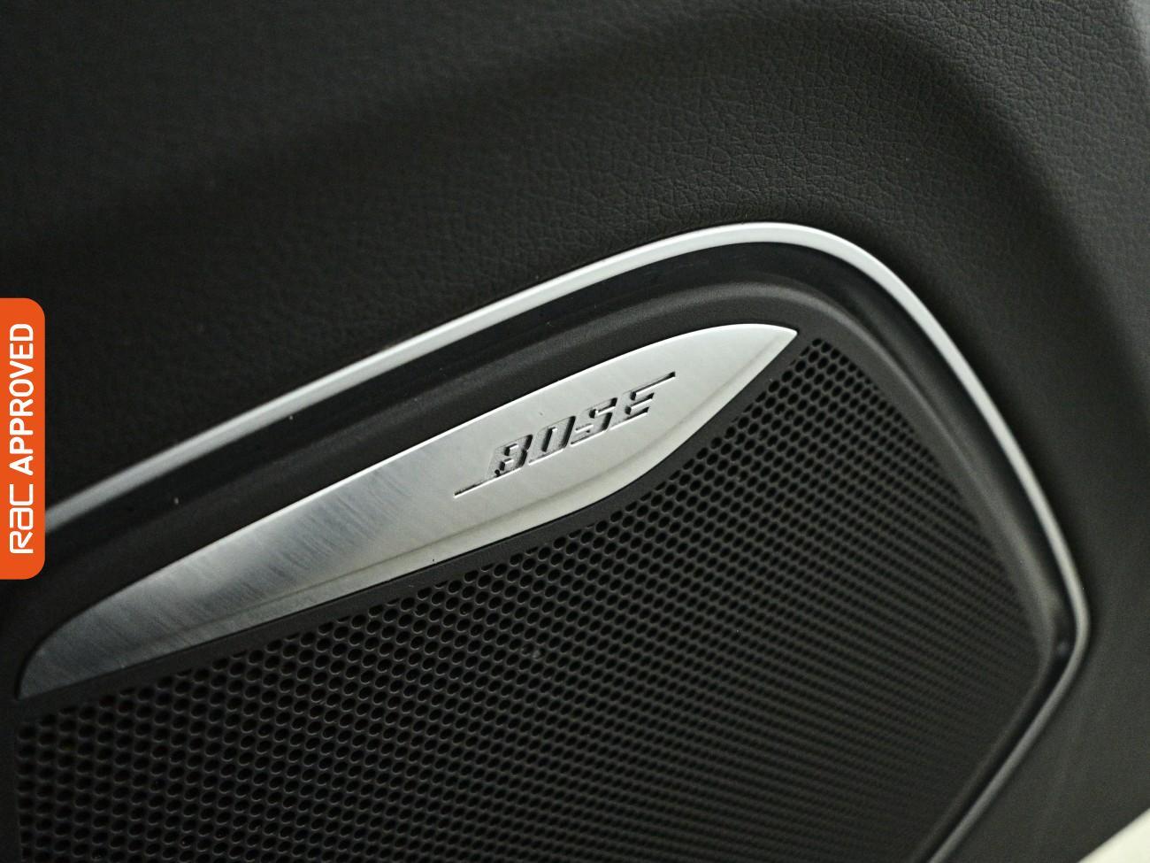 Audi Q3 view 22