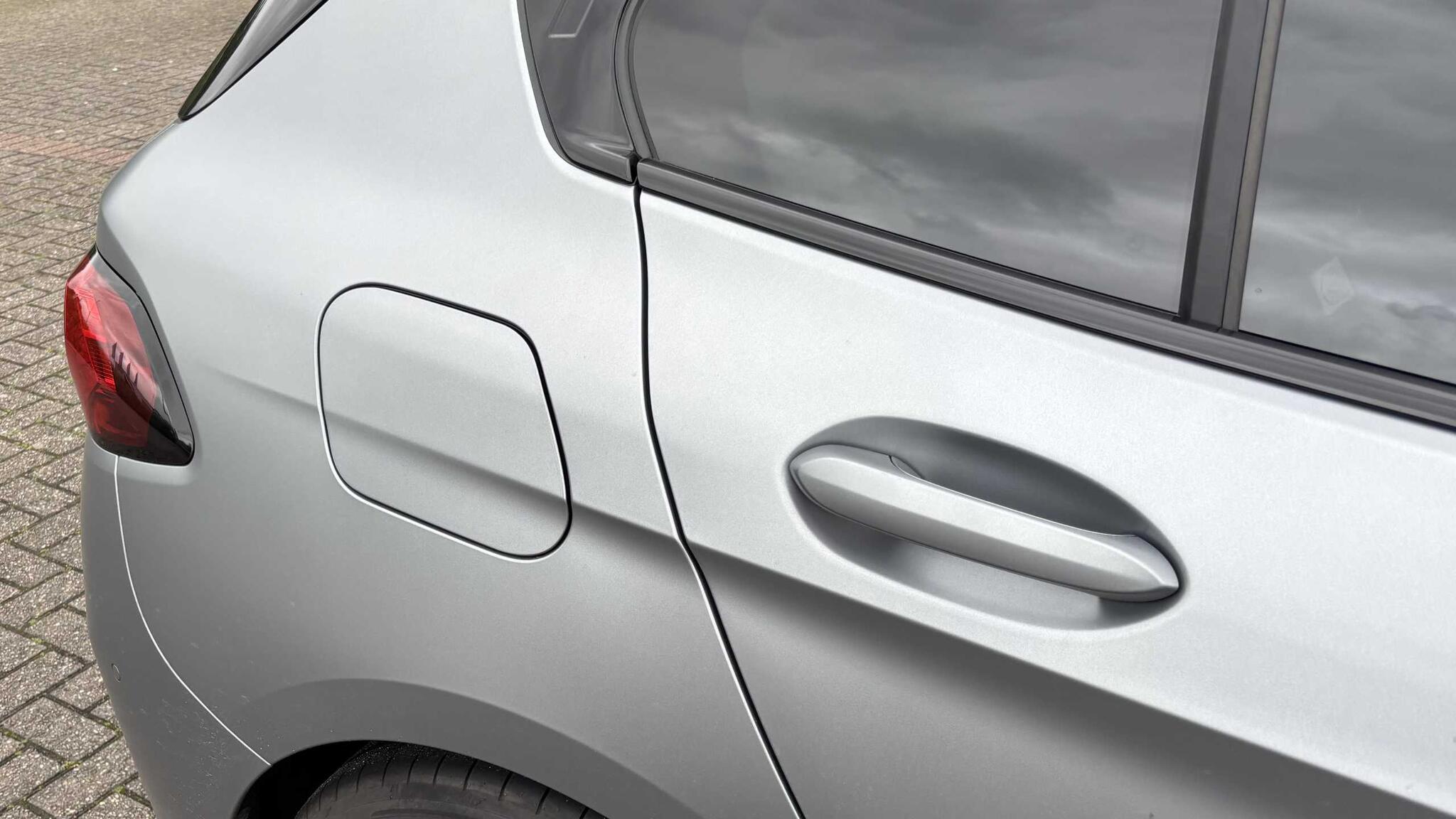 BMW 1 Series view 18