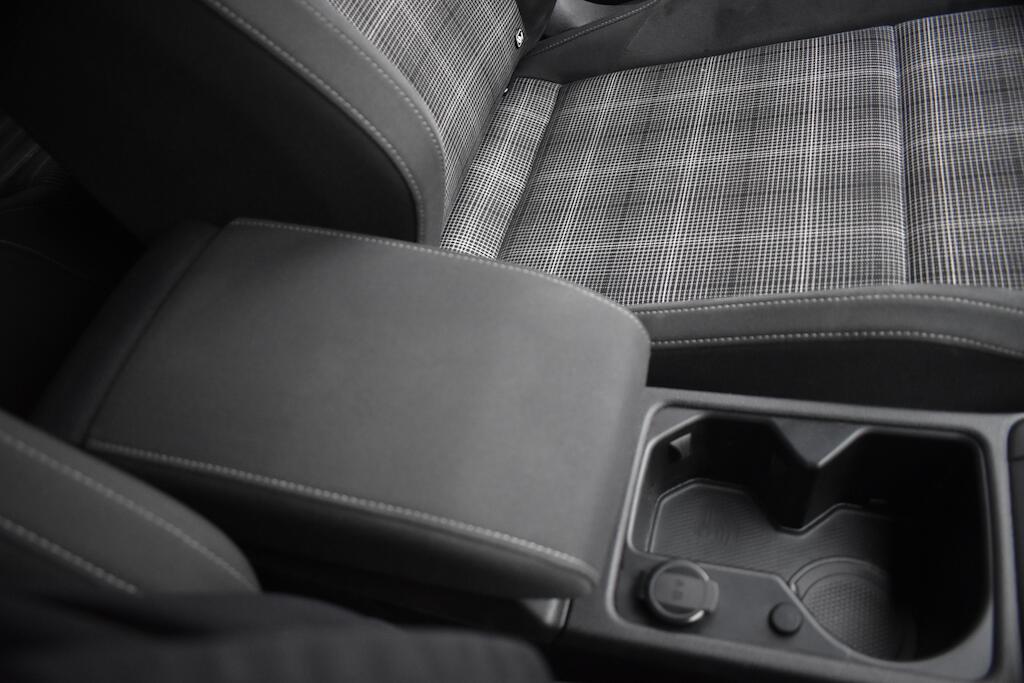 Volkswagen Golf view 66