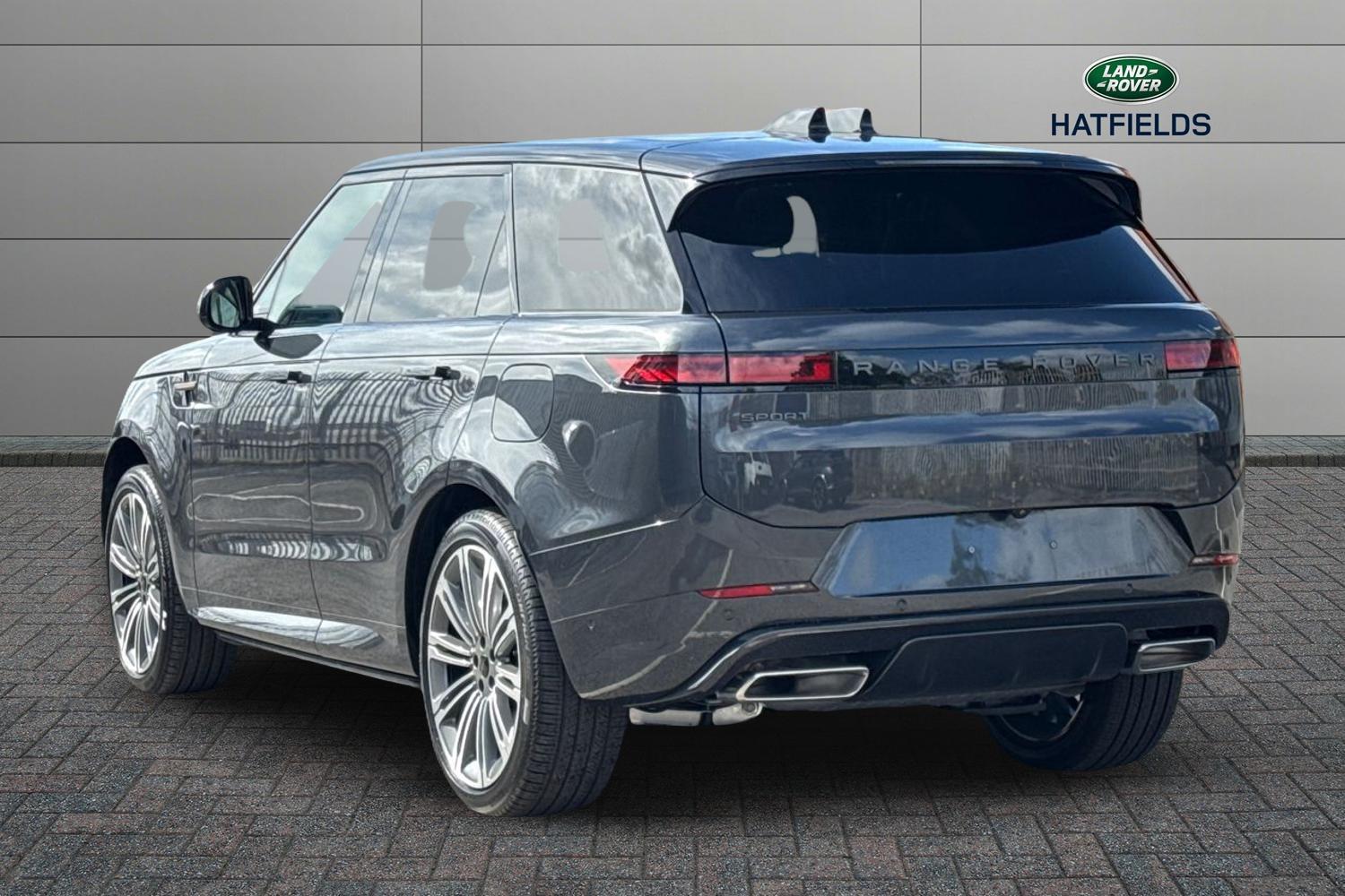Land Rover Range Rover Sport view 2