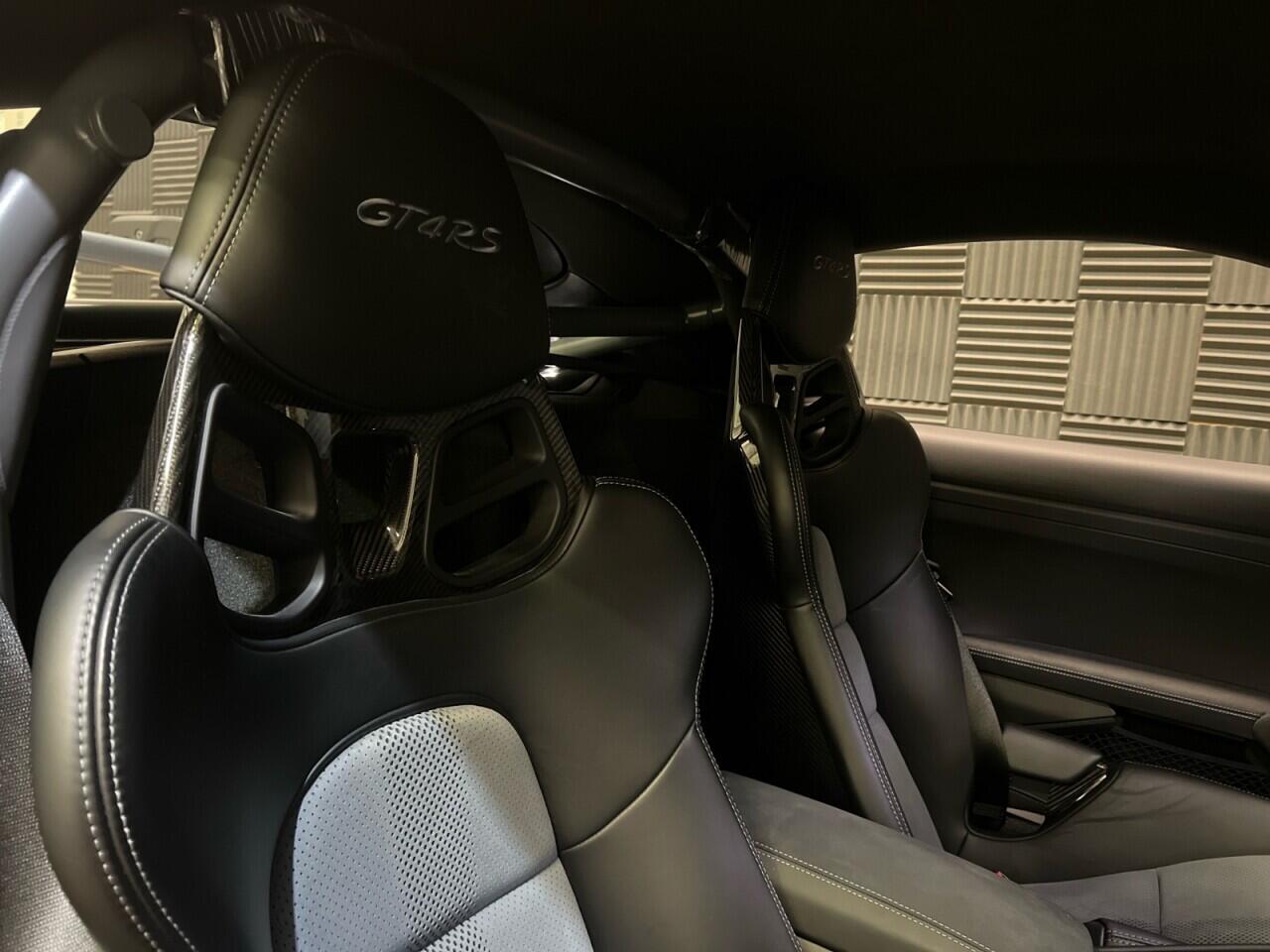 Porsche 718 Cayman view 13