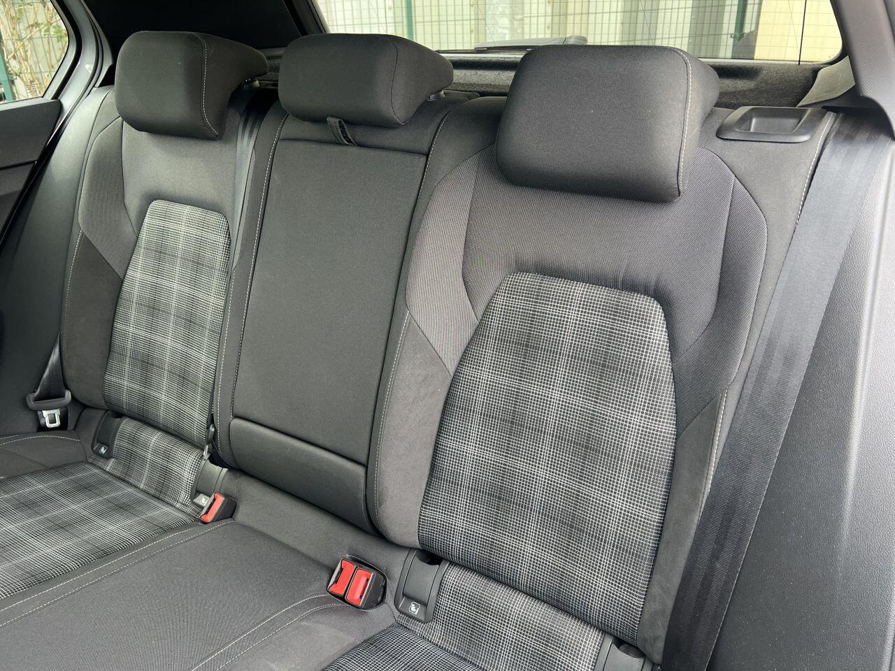 Volkswagen Golf view 27