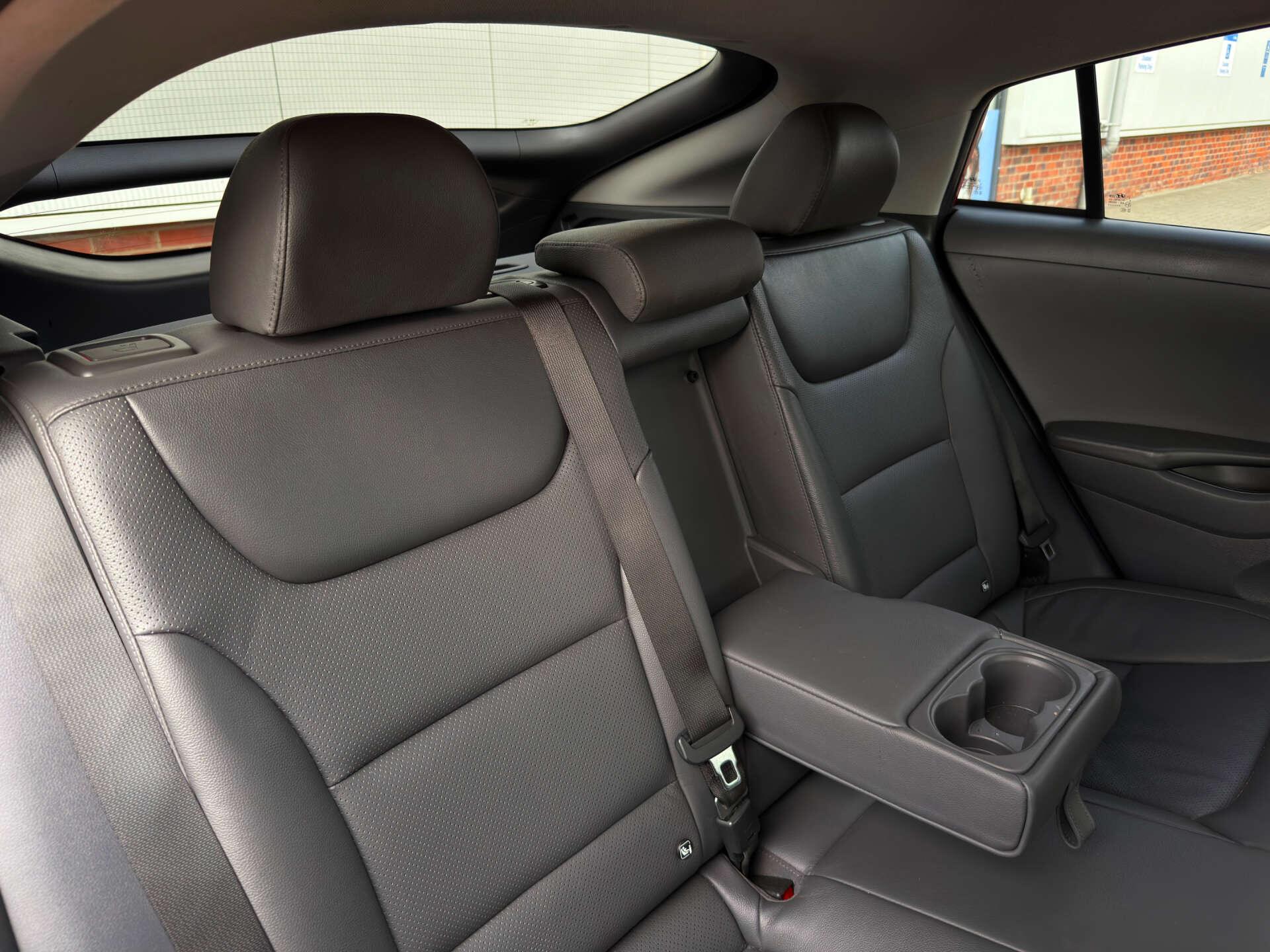 Hyundai Ioniq view 14