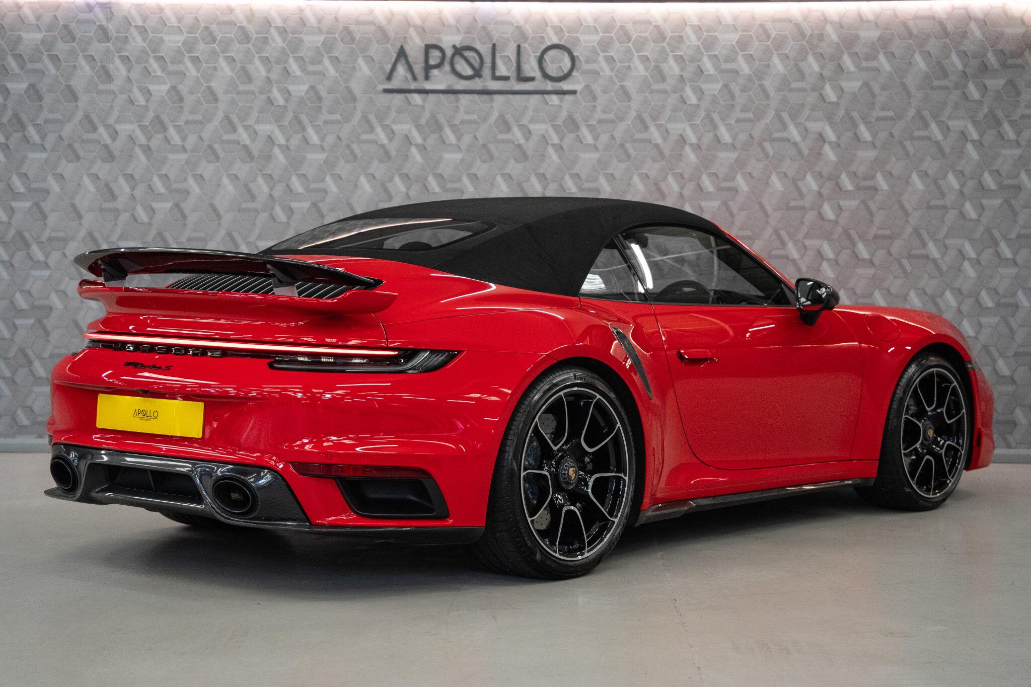 Porsche 911 view 4