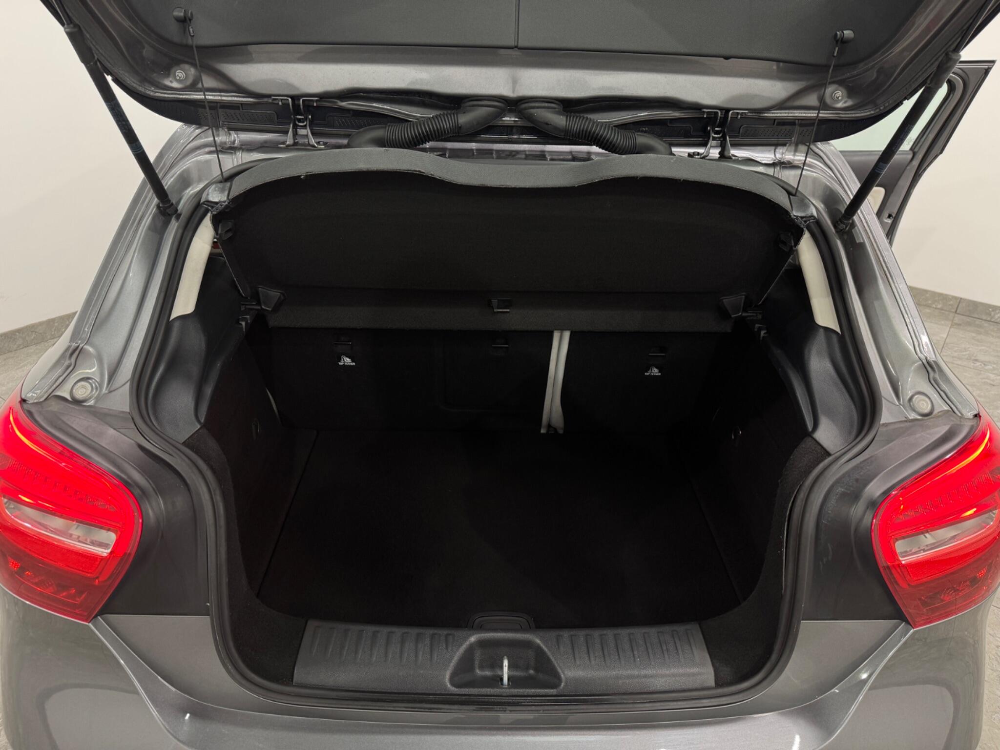Mercedes-Benz A-Class view 18