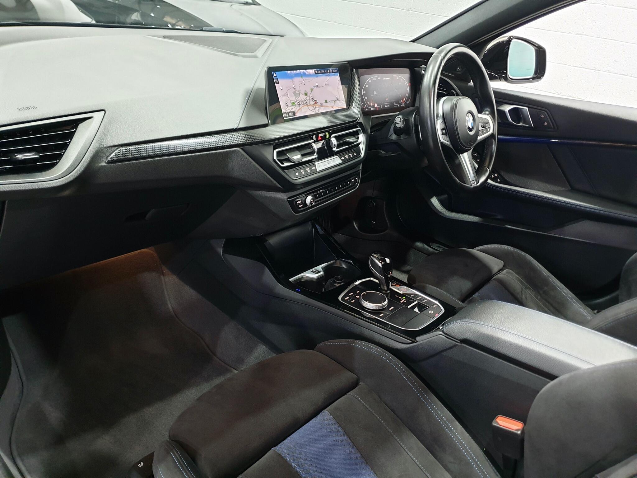 BMW 1 Series view 54