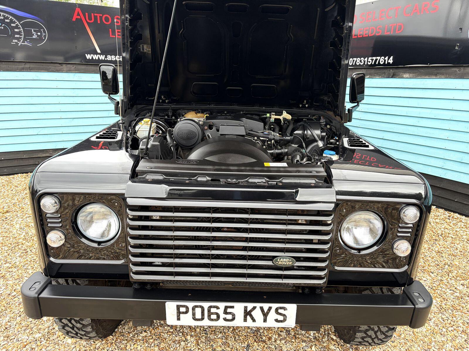 Land Rover Defender view 16