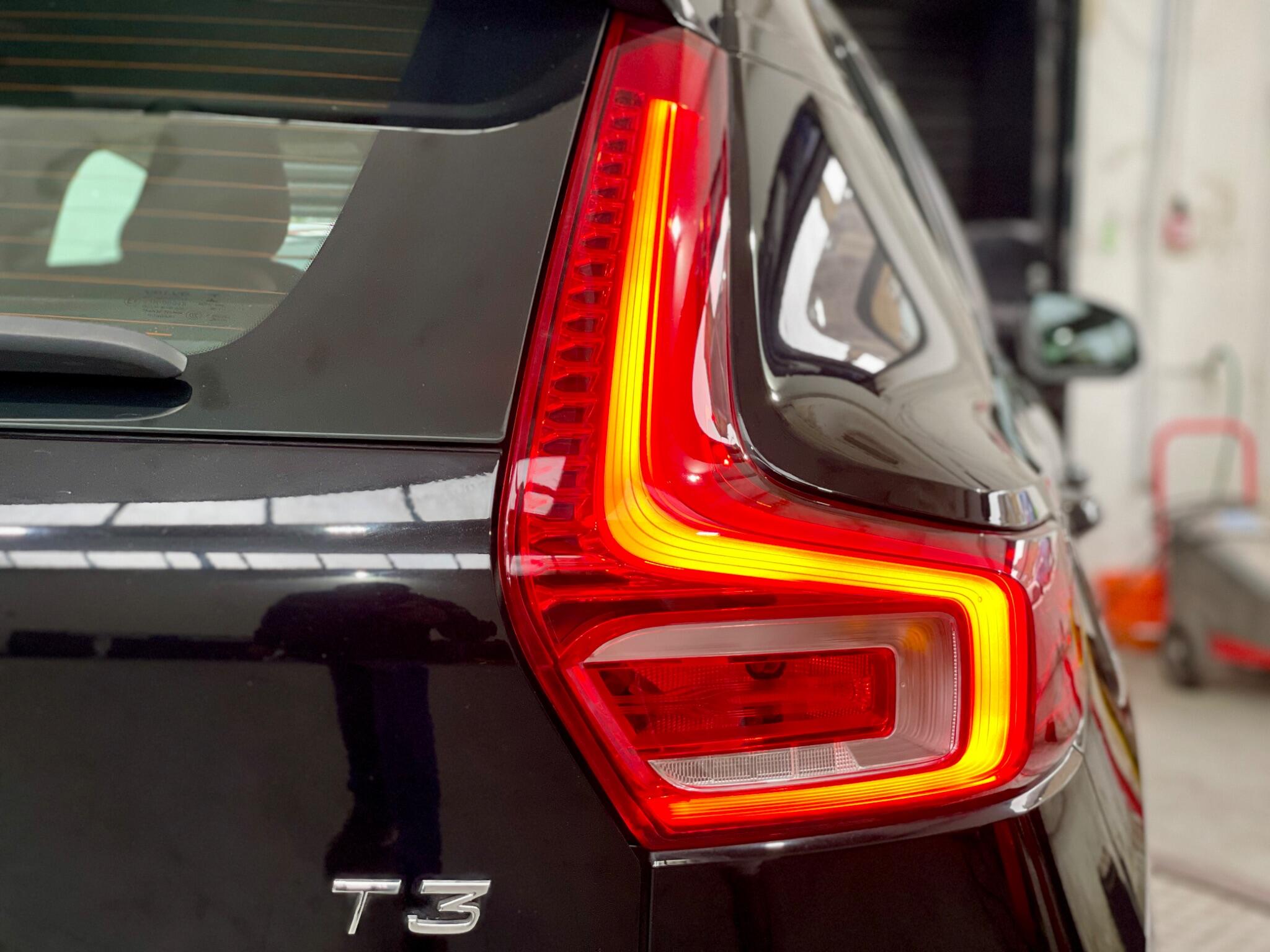 Volvo XC40 view 21