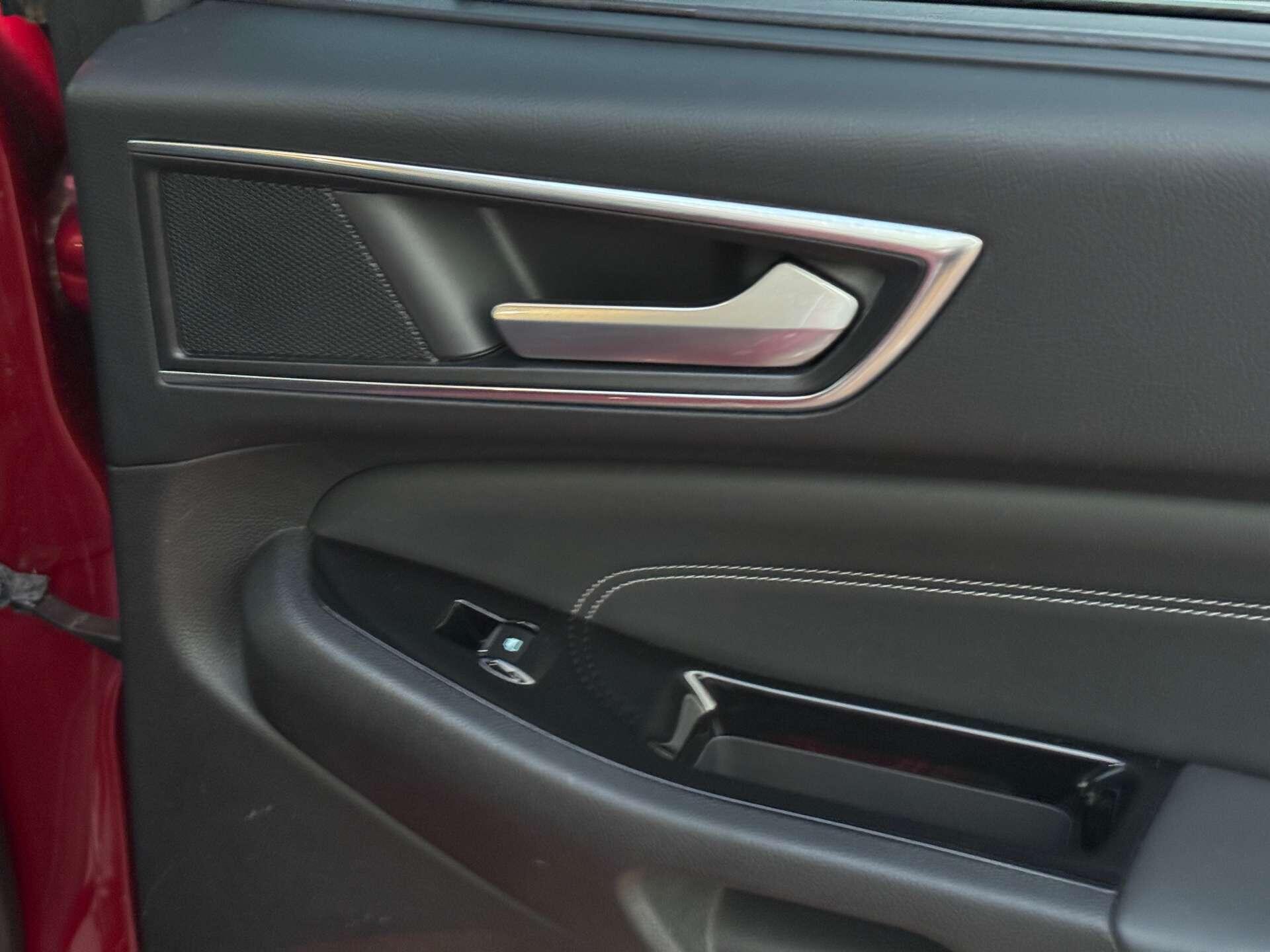 Ford S-Max view 22