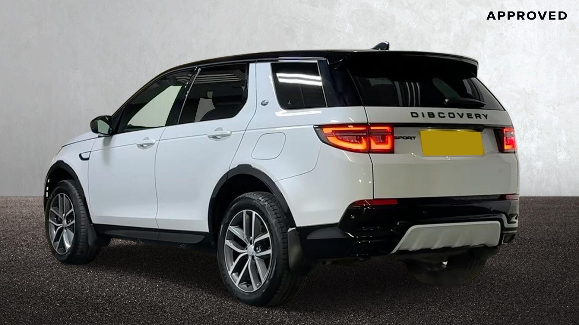 Land Rover Discovery Sport view 2