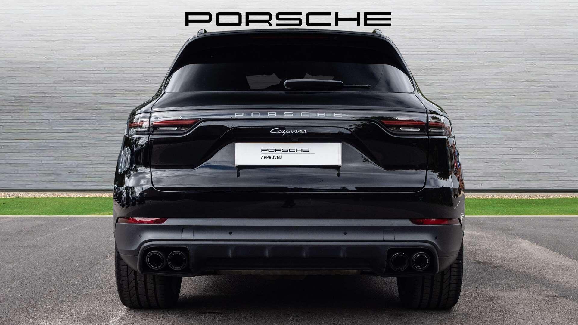 Porsche Cayenne view 10