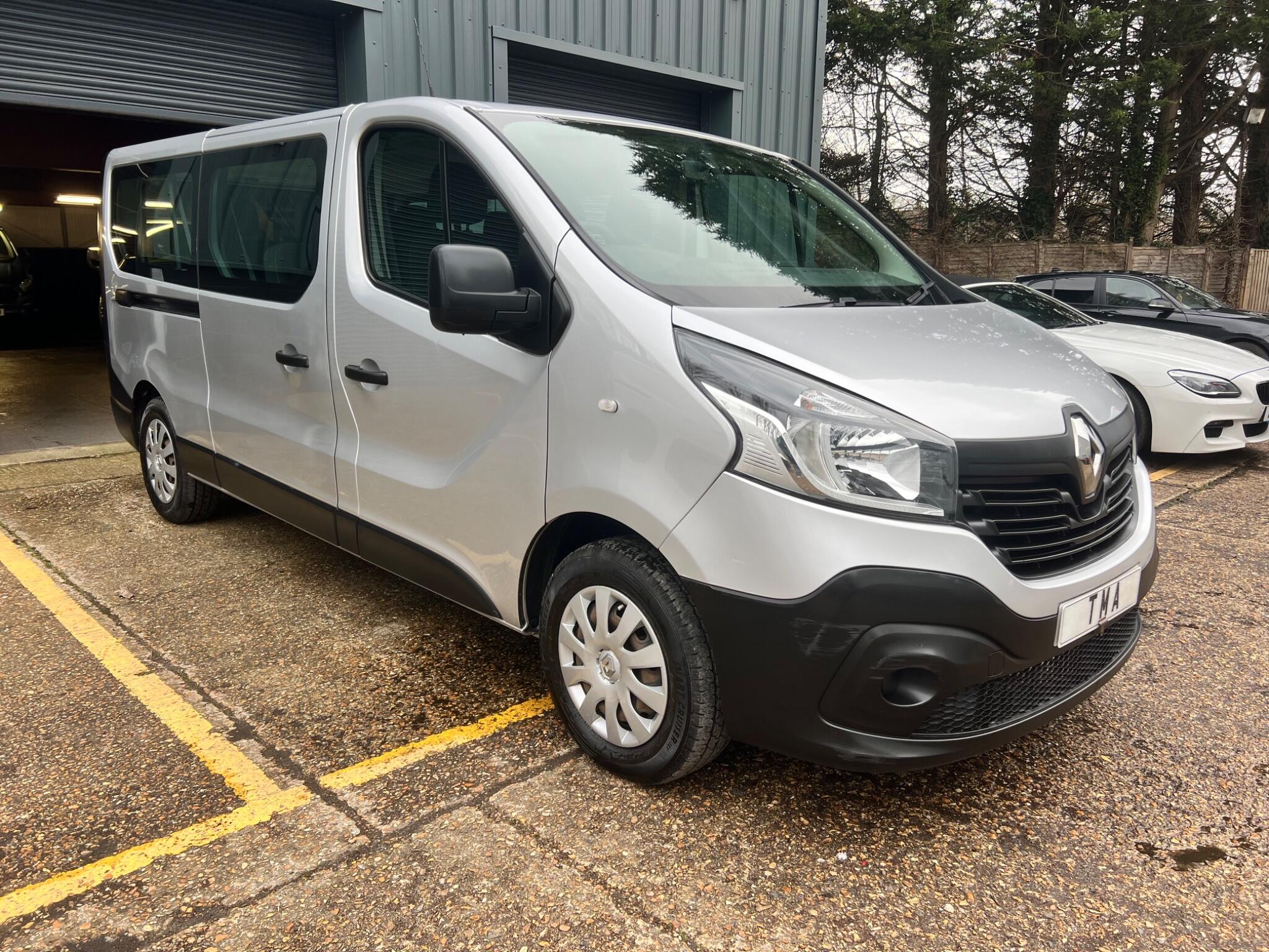 2016 Renault Trafic 1.6dCi LL29 95 Business Energy 95(Eu6) Minibus 9 seats
