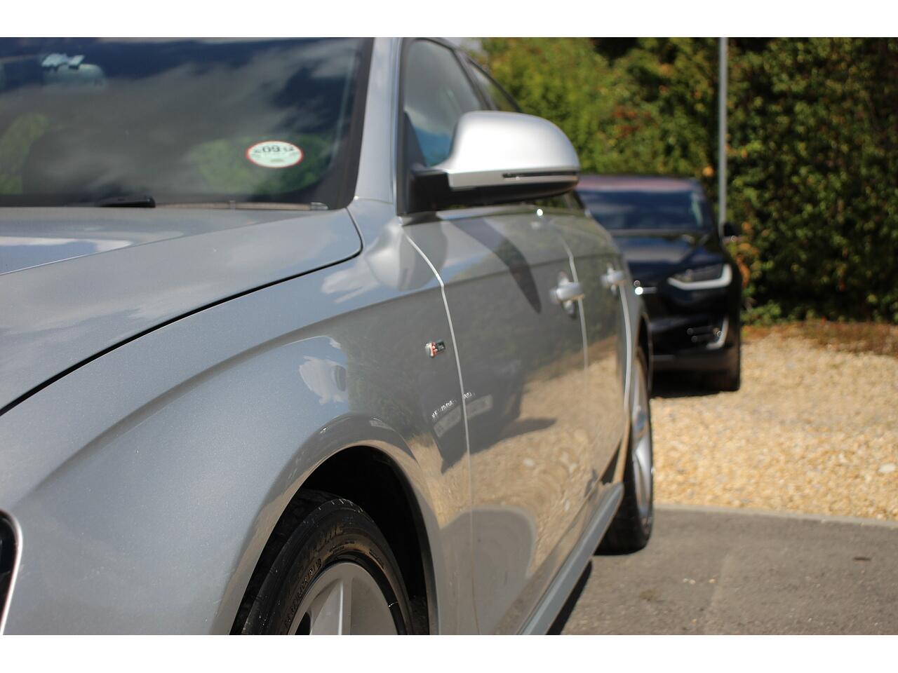 Audi A4 view 54