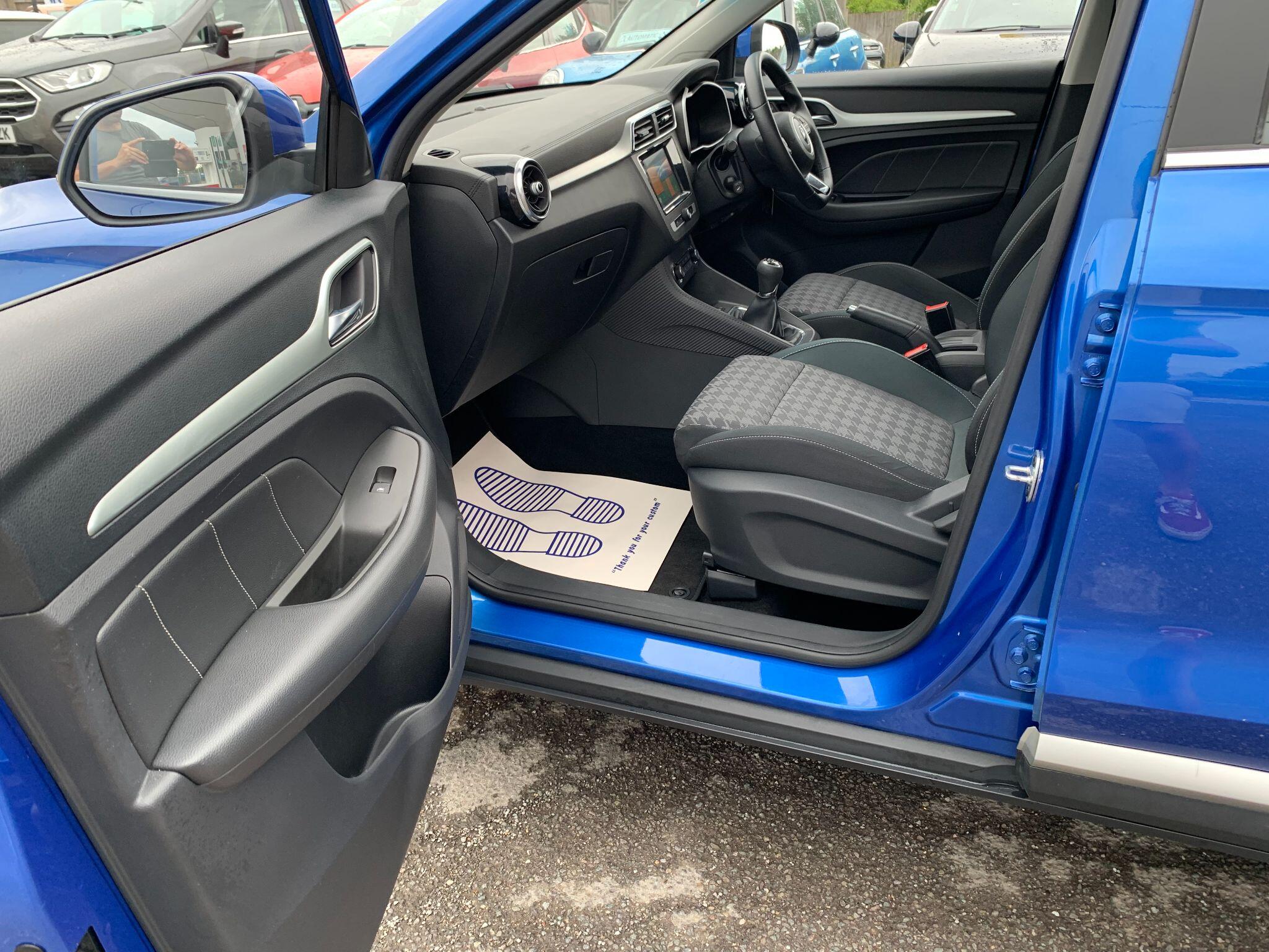 MG MG ZS view 22