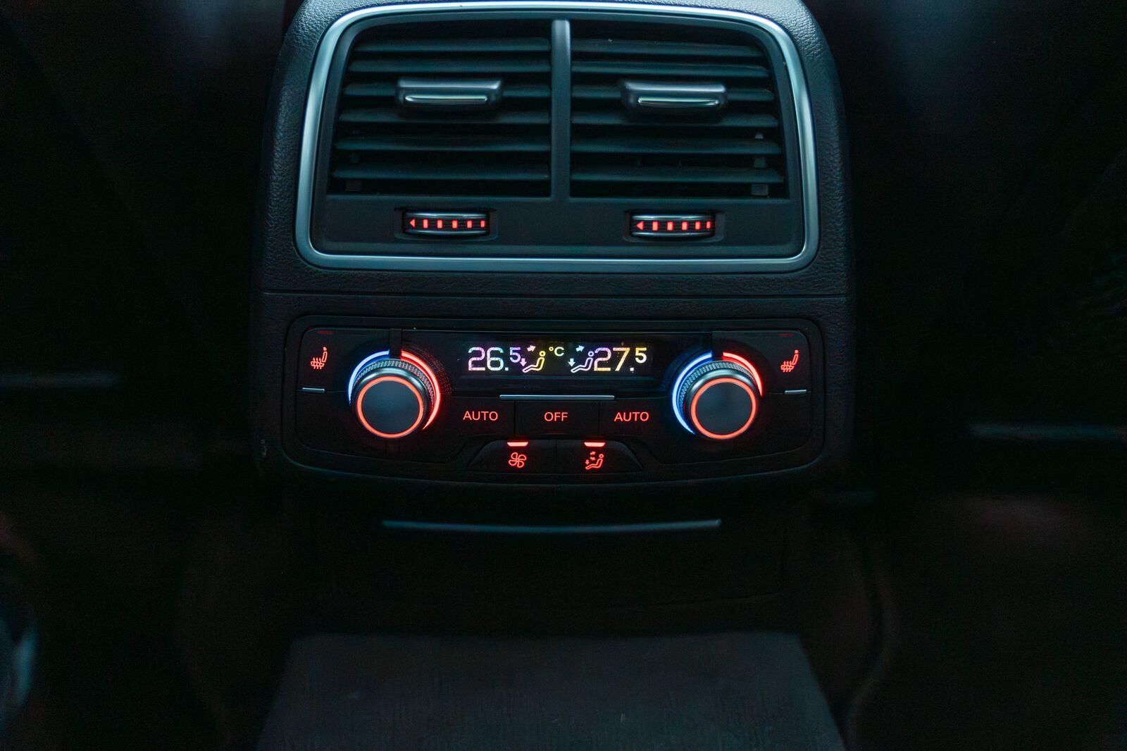 Audi RS6 Avant view 33