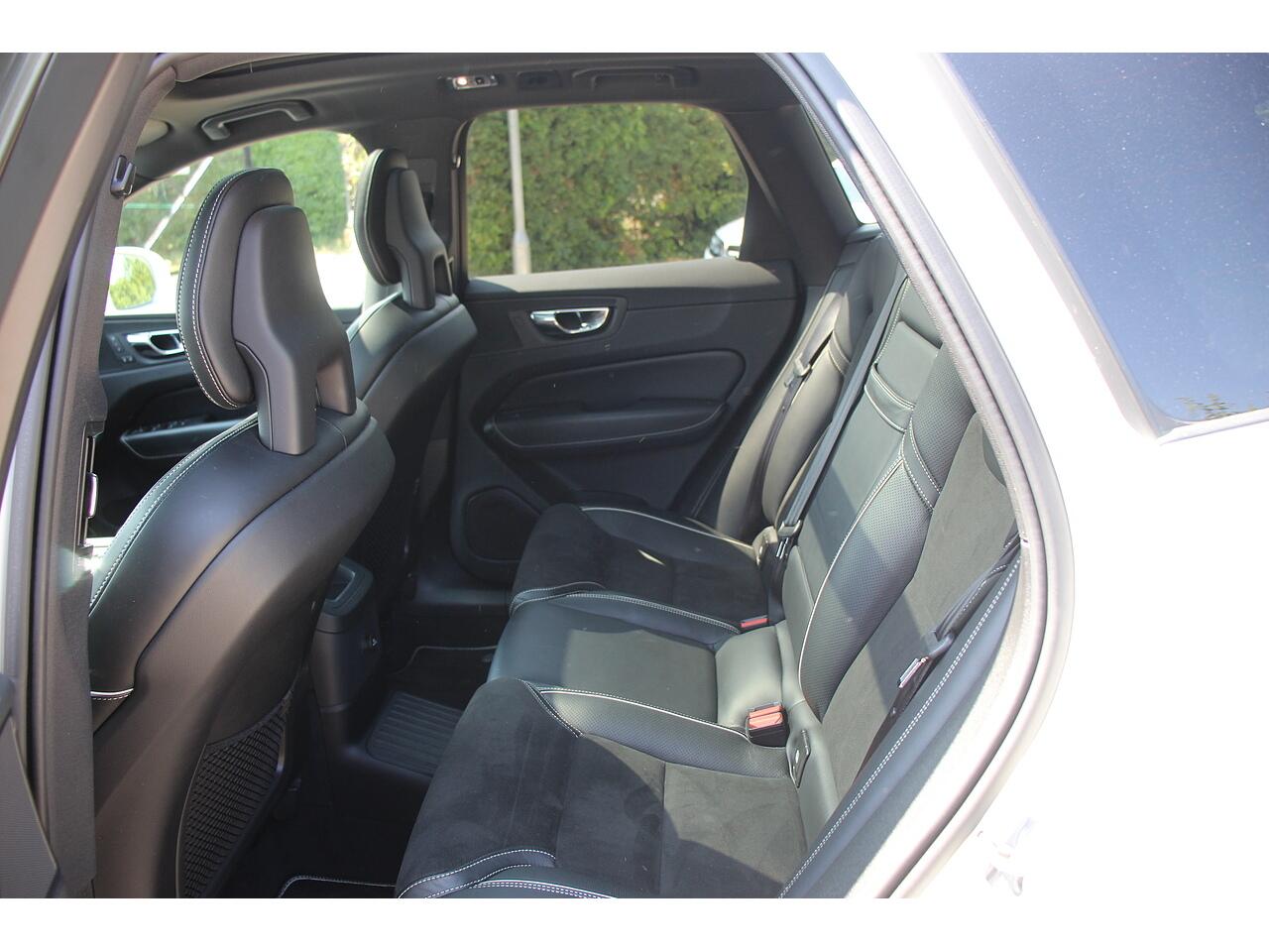Volvo XC60 view 19