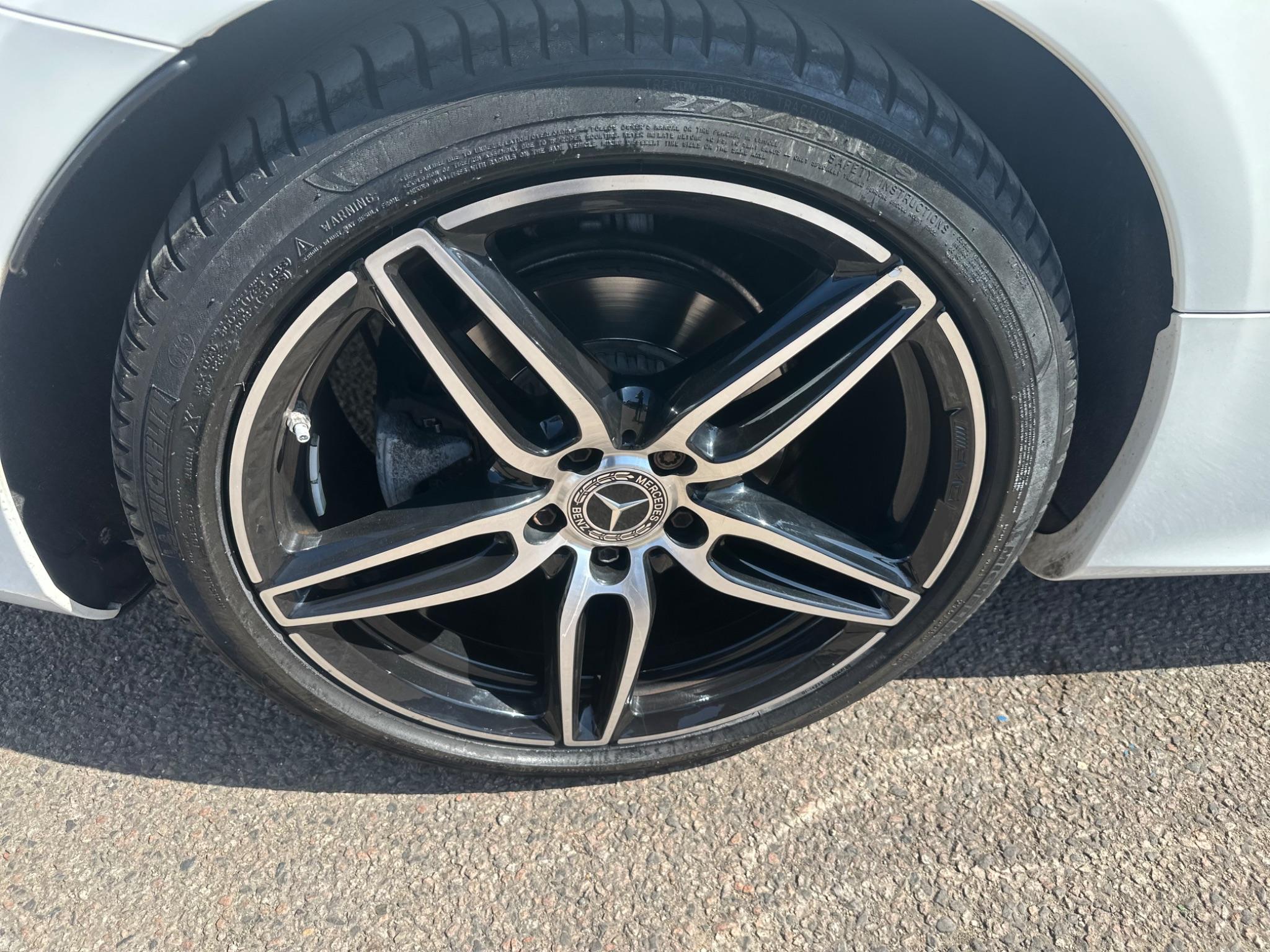 Mercedes-Benz E Class view 8