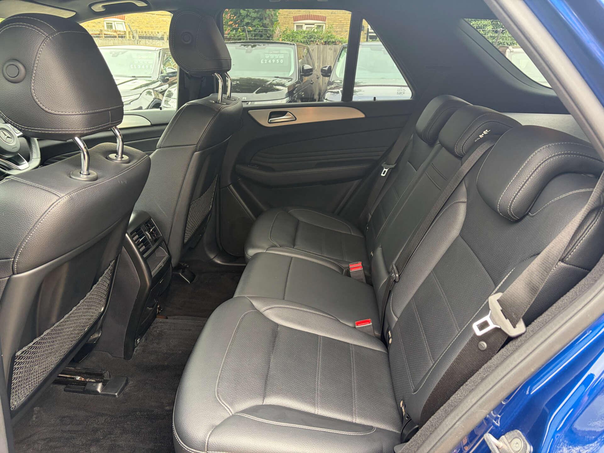 Mercedes-Benz Gle view 28