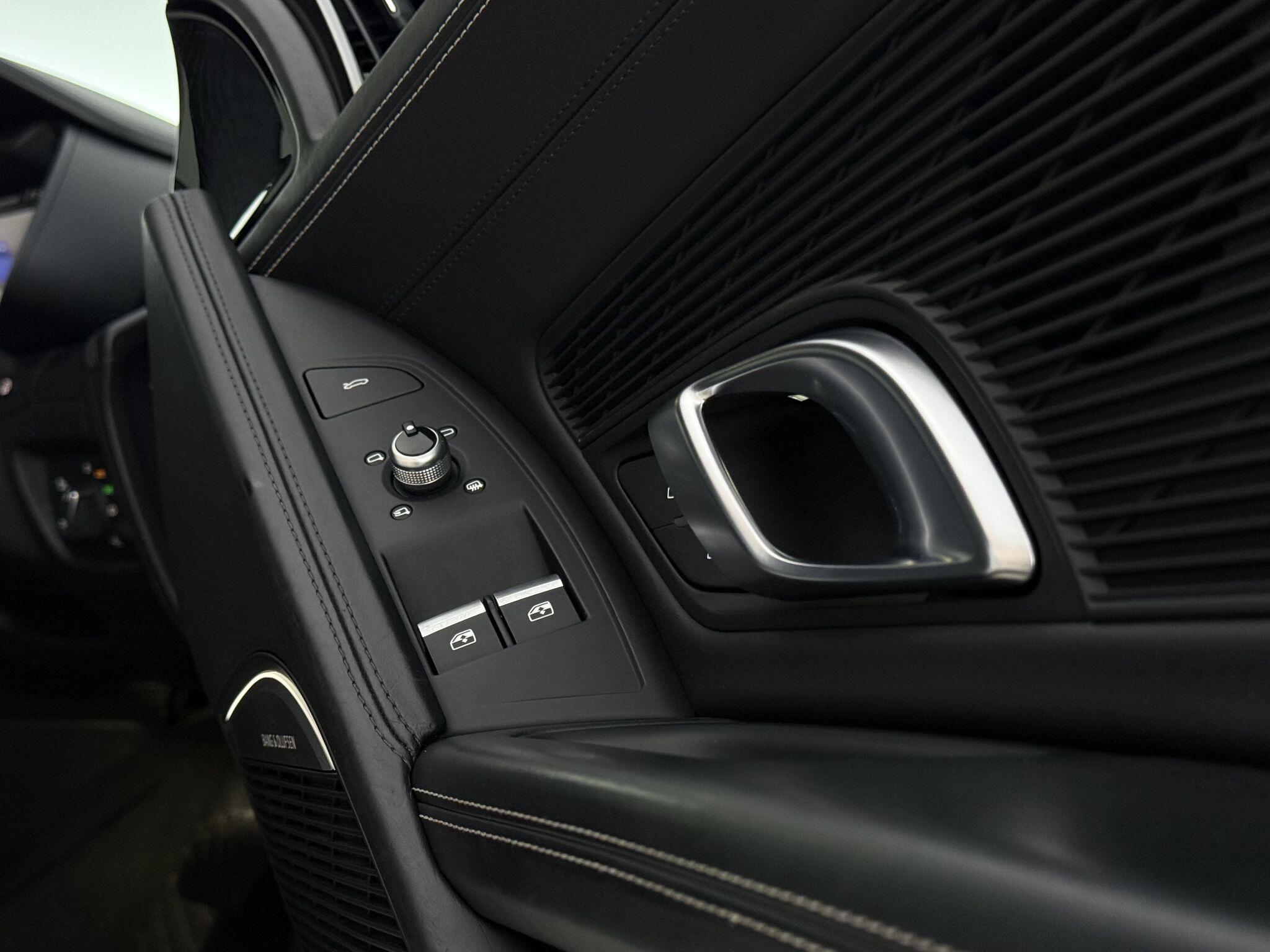 Audi R8 view 54